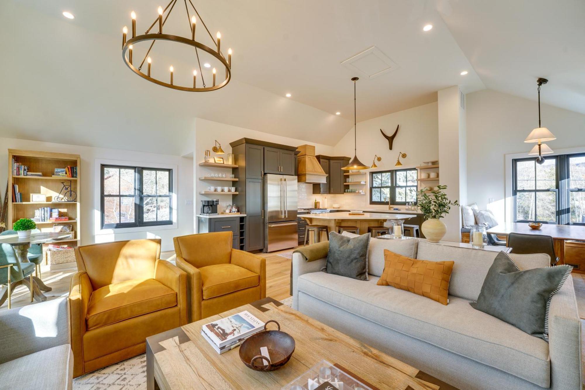 Inviting And Renovated In Crested Butte! * Crested Butte