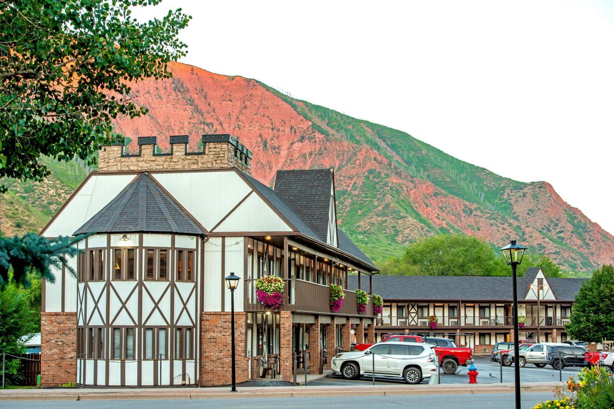 Motel Silver Spruce 2*