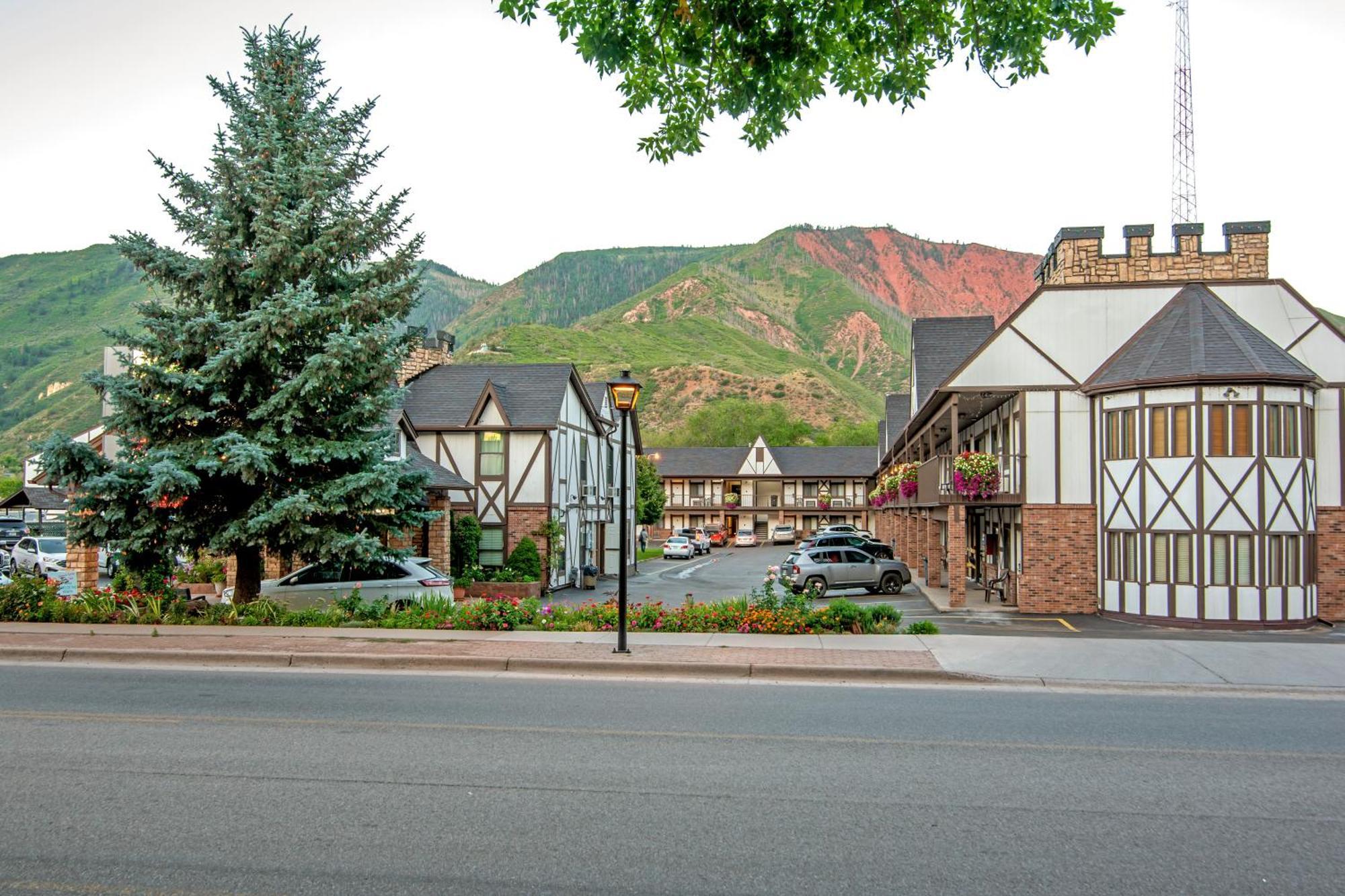 Silver Spruce Glenwood Springs