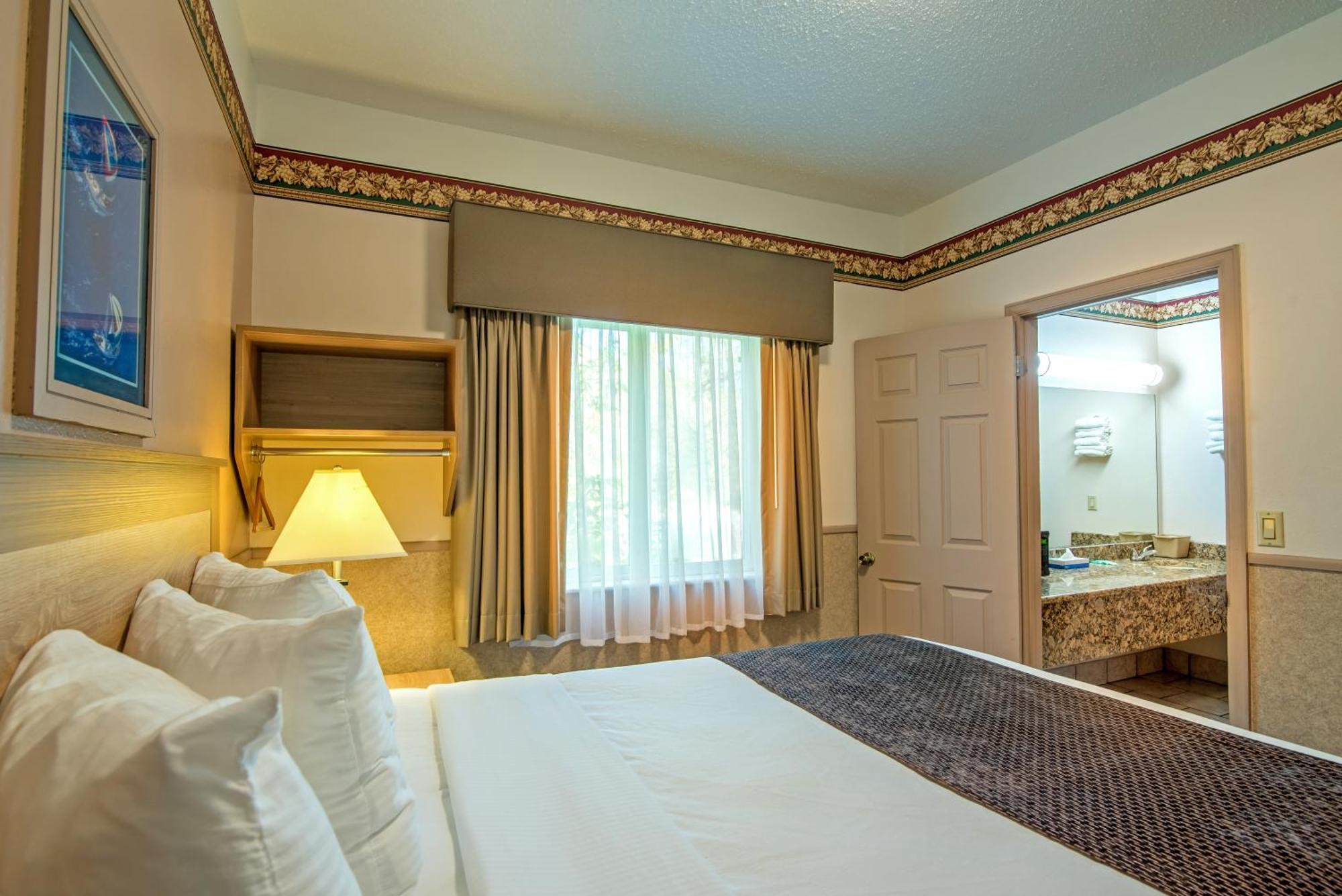 Silver Spruce Motel