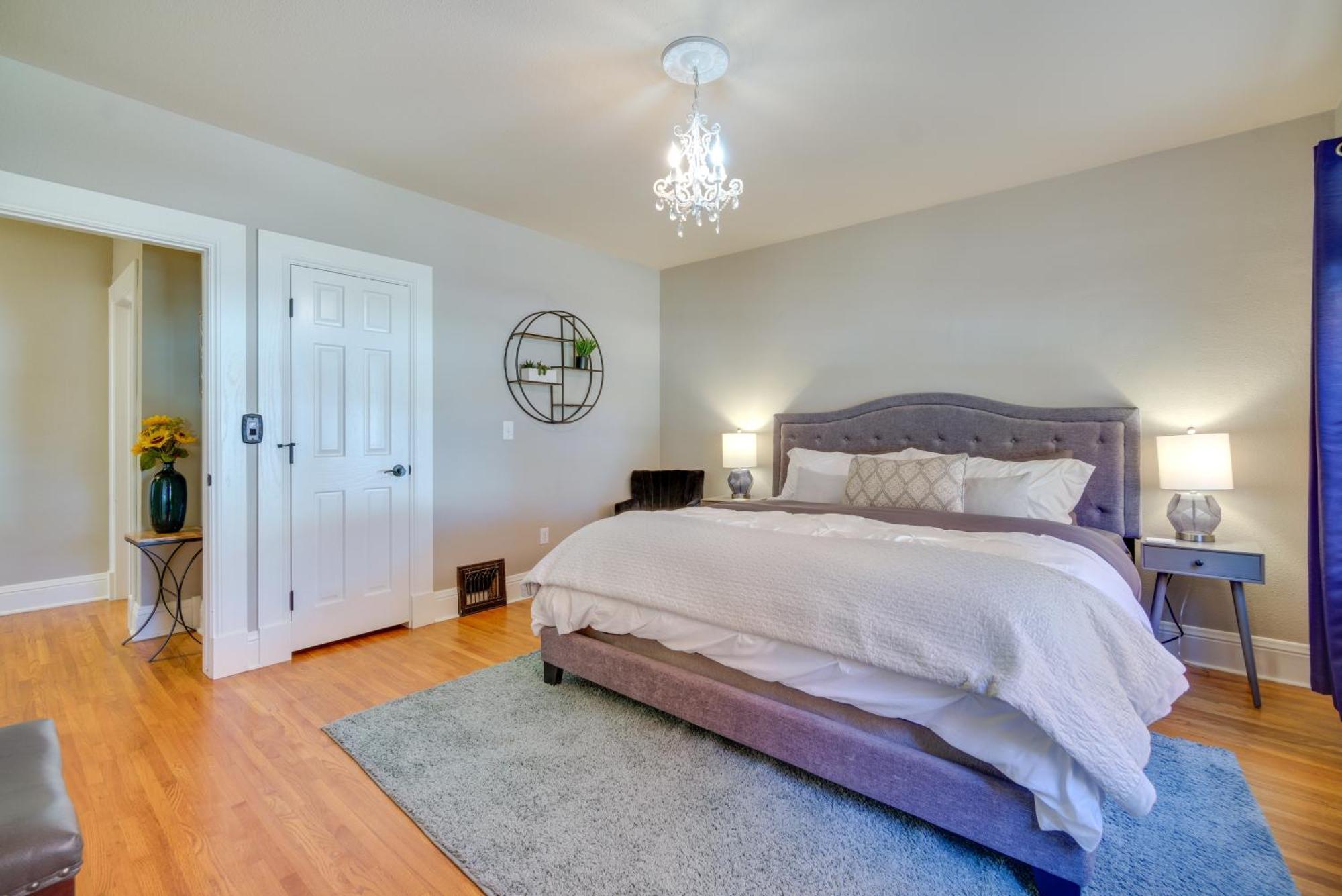 Holiday home Charming Getaway, Walk To And Downtown! Windsor