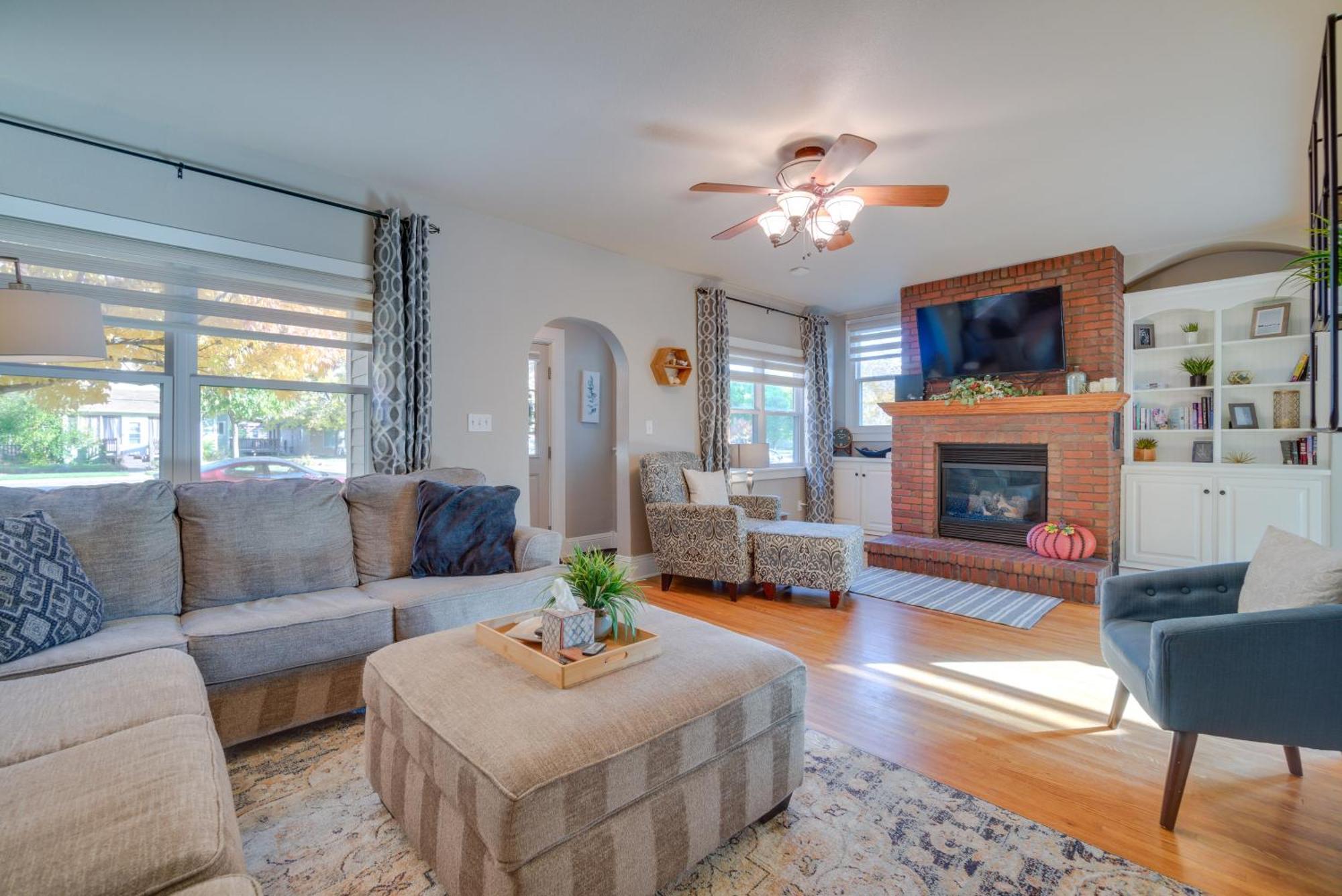 Holiday home Charming Getaway, Walk To And Downtown! Windsor