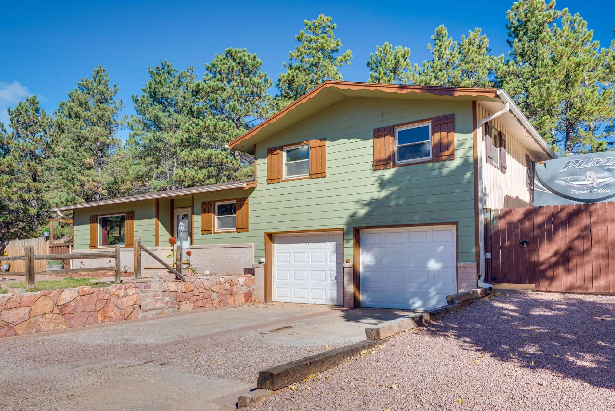 Peaceful Getaway With Private Hot Tub And Mtn Views! Holiday home Woodland Park