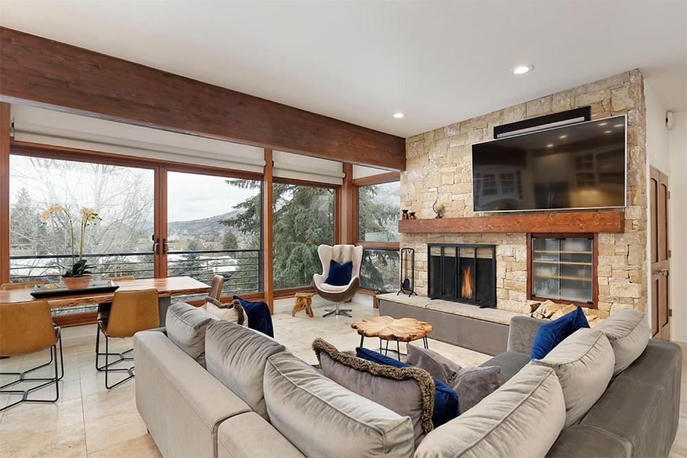Durant Unit D5, Deluxe With Beautiful Furnishings, Great Views, And A/c Holiday home