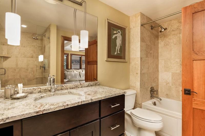 Fasching Haus Unit 10, Townhouse W/ Private Deck, Great Views, 2 Blocks To Downtown Holiday home Aspen