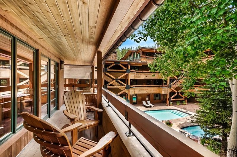 Fasching Haus Unit 10, Townhouse W/ Private Deck, Great Views, 2 Blocks To Downtown *