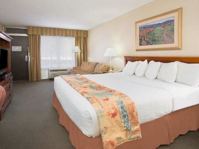 The Downtown Hotel