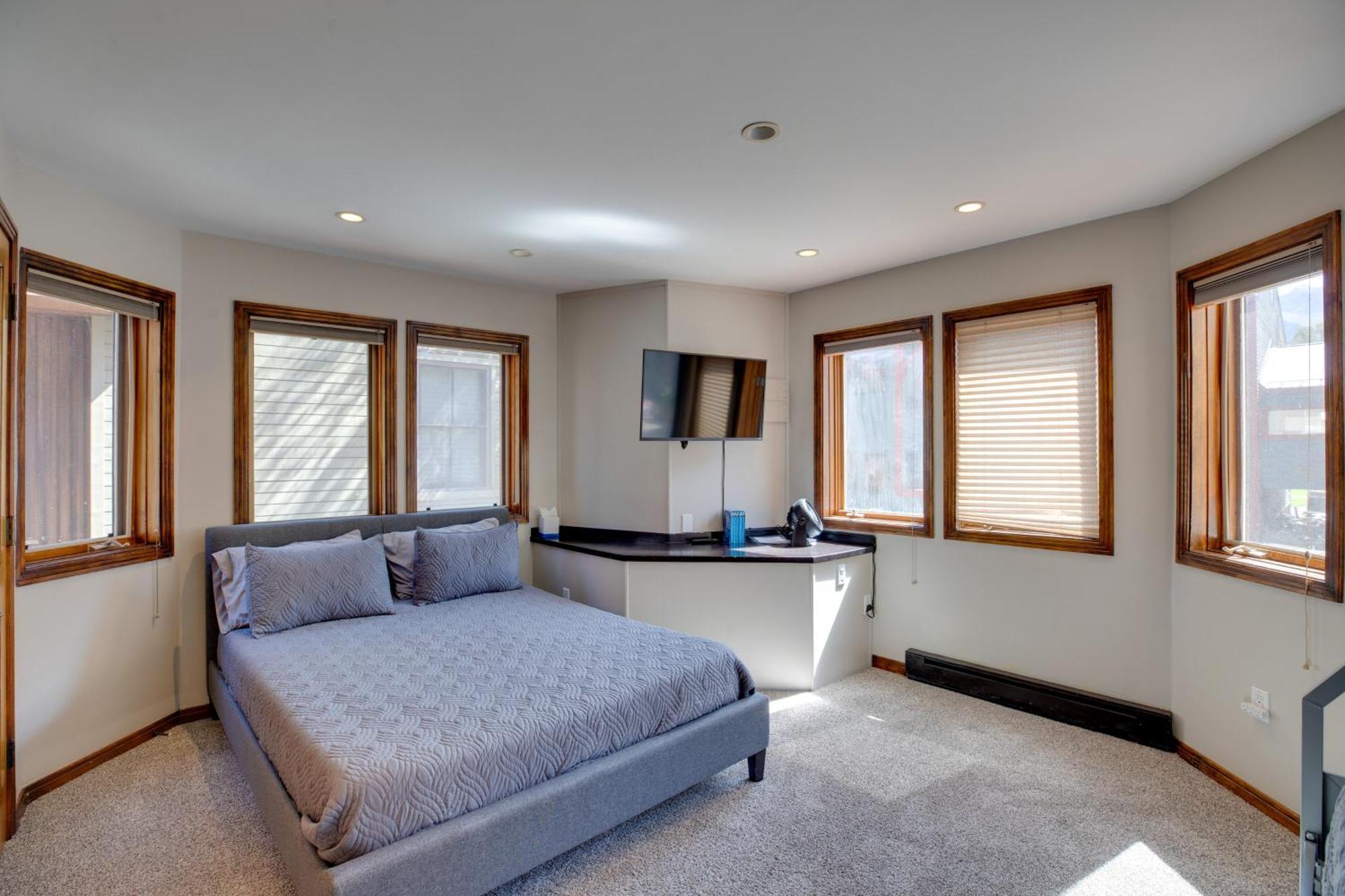 Bright Downtown - Steps To Lift! Apartment Telluride