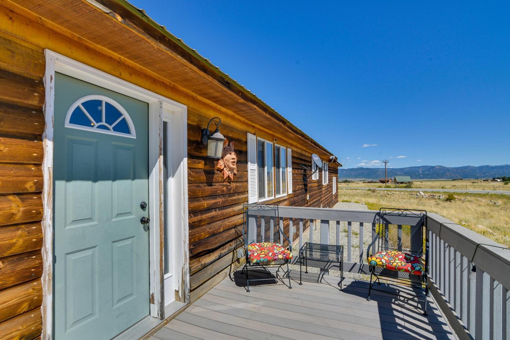 Holiday home Spacious With Fire Pit Near Skiing!