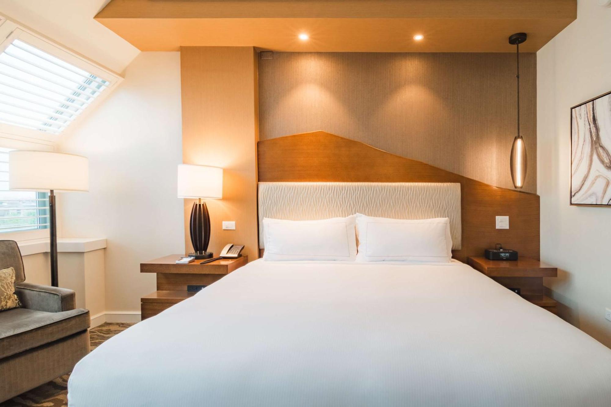 The Inverness Denver, A Hilton Golf & 4* Englewood