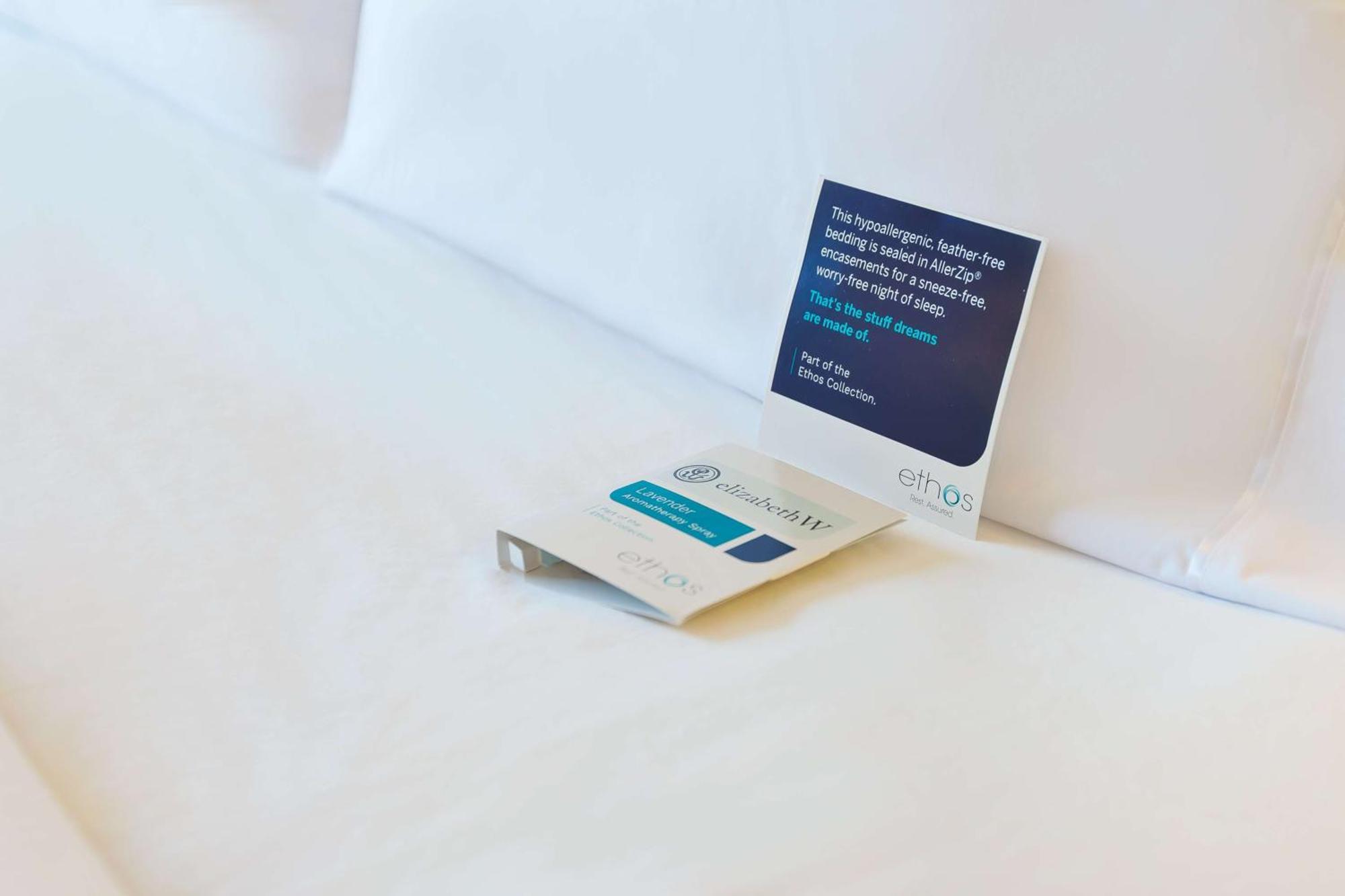 Hotel Hilton Collins 3*