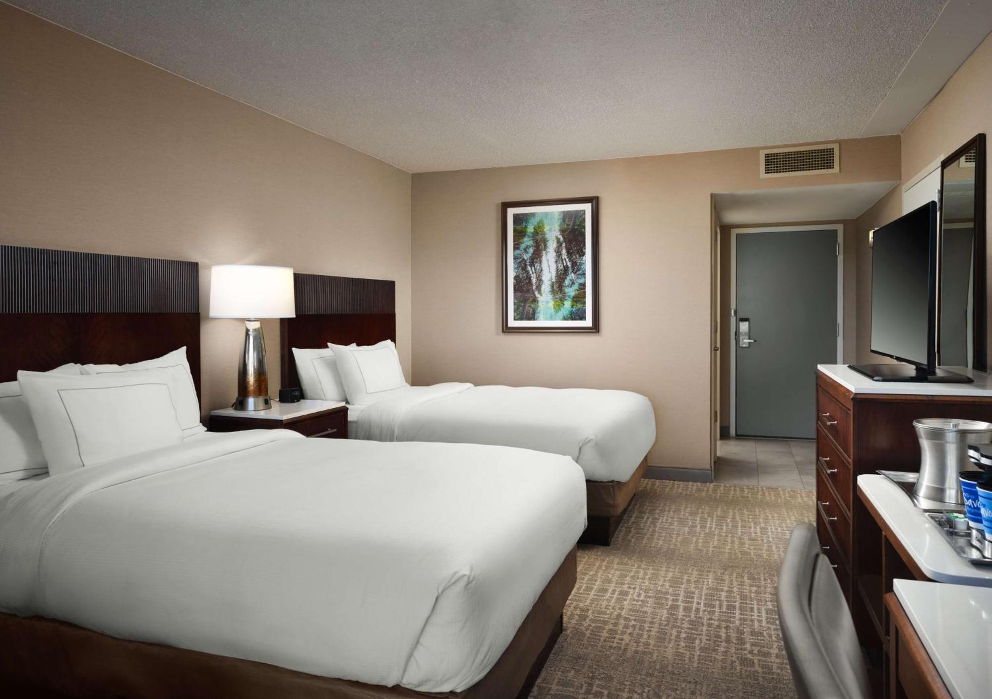 Hilton Collins Hotel 3*