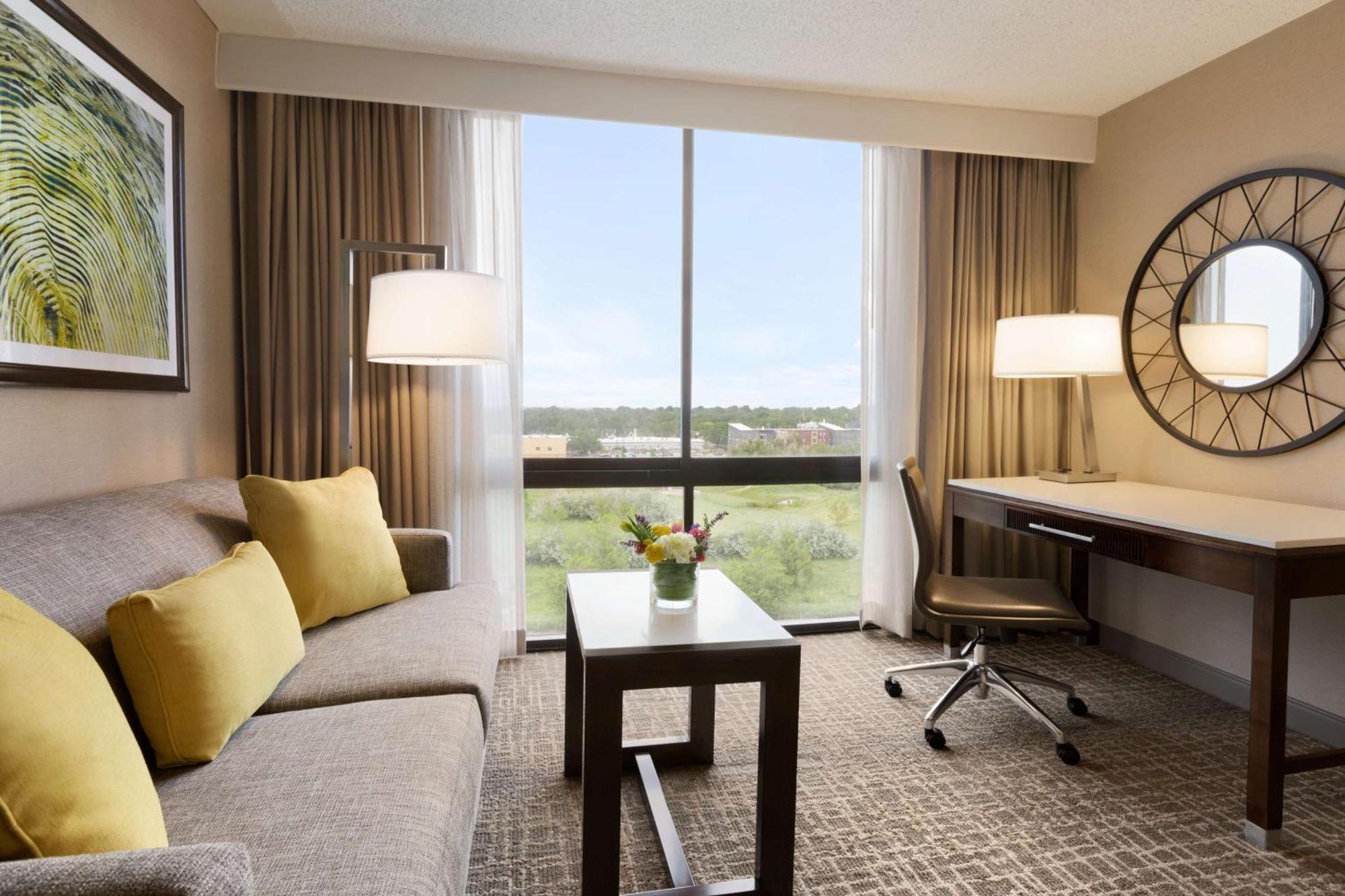 Hilton Collins Hotel 3*