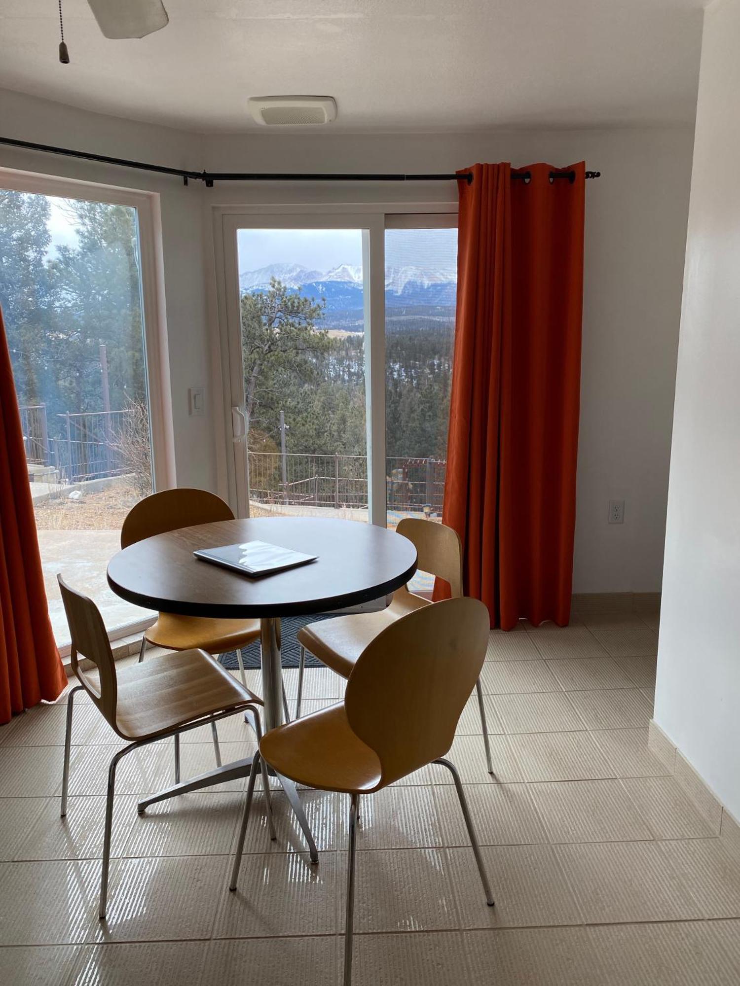 Pikes Peak Paradise Bed & Breakfast 3*