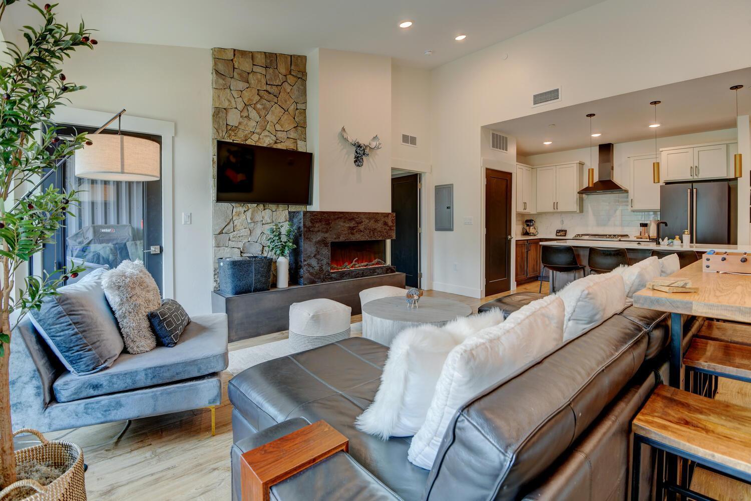 Luxury 1407: Hot Tub, Views & Activity Perks Casa de férias
