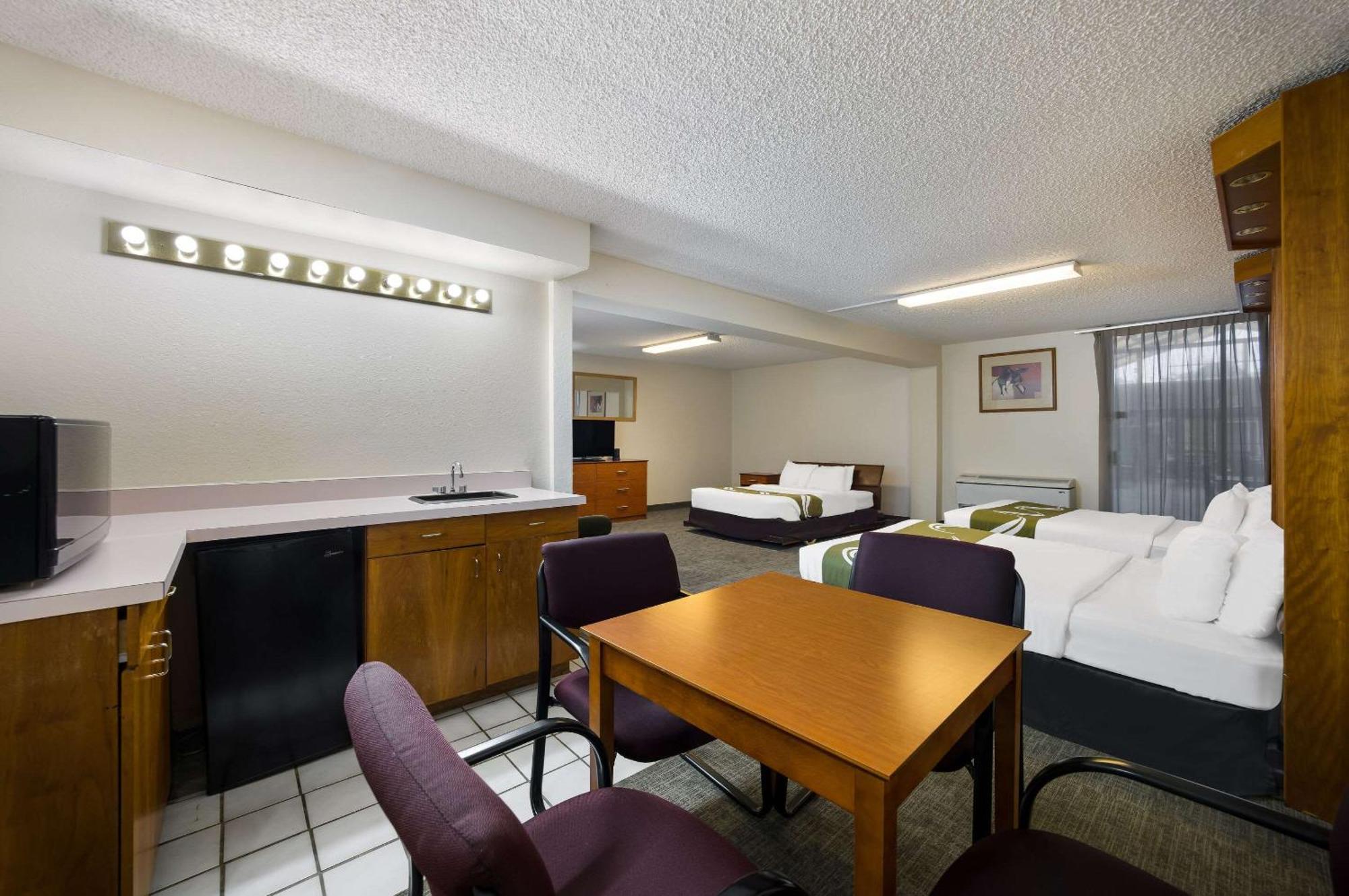 Hotel Quality & Canon City