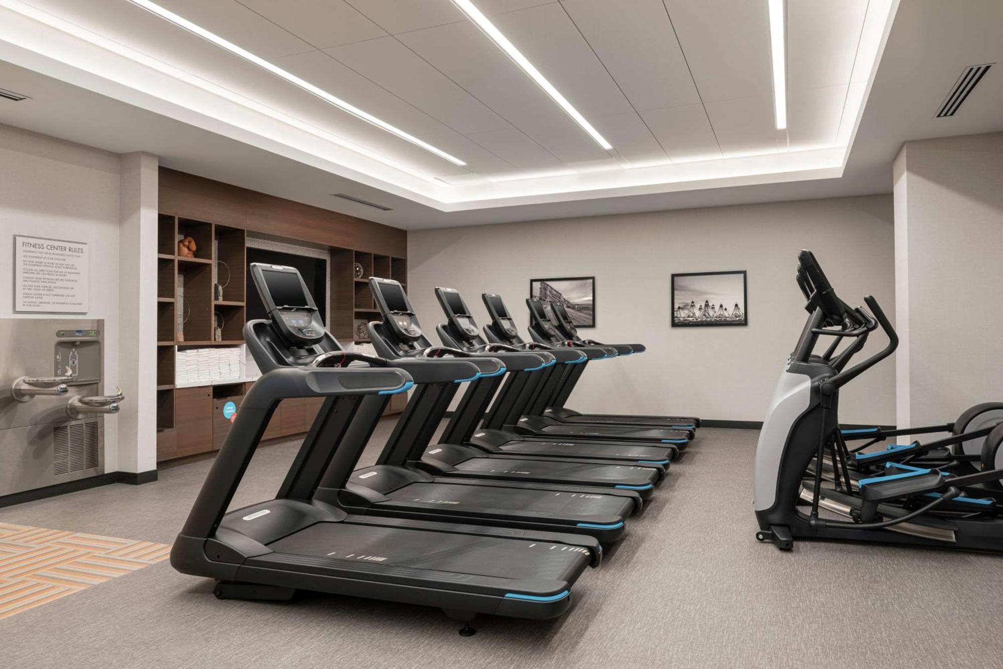 Home2 By Hilton Downtown Convention Center Hotel 3*