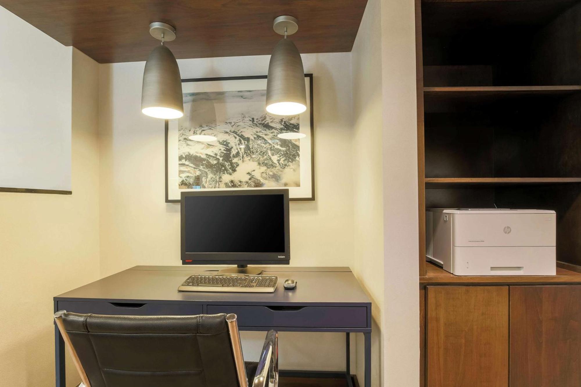 Hampton & Denver Tech Center Hotel