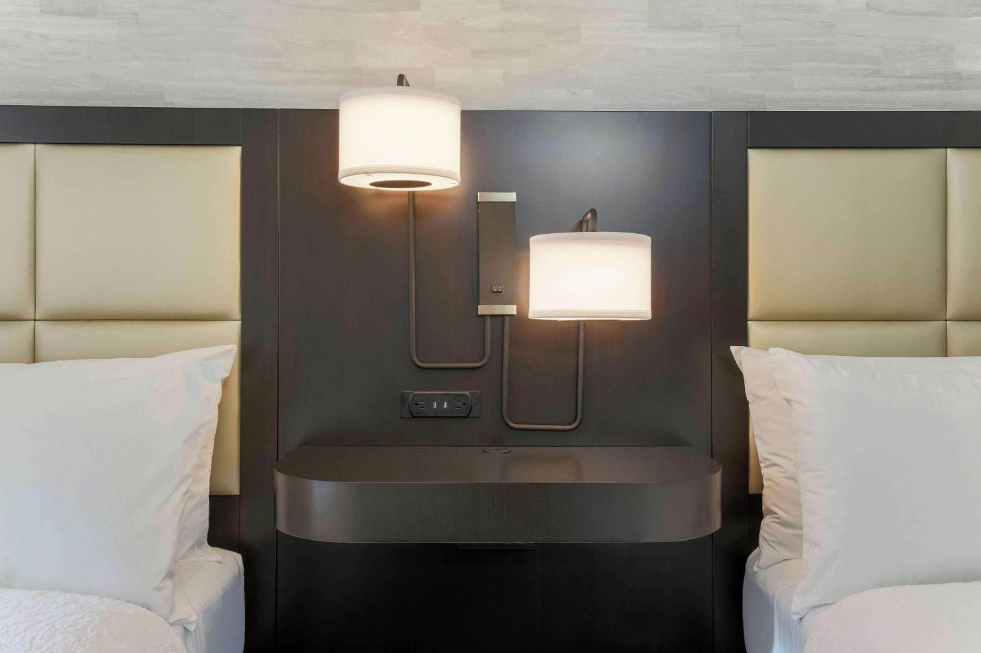 Hampton & Denver Tech Center 3*