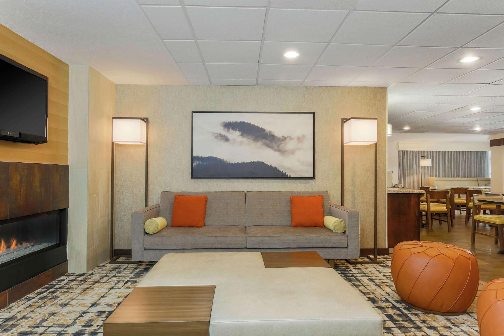 Hampton & Denver Tech Center Hotel