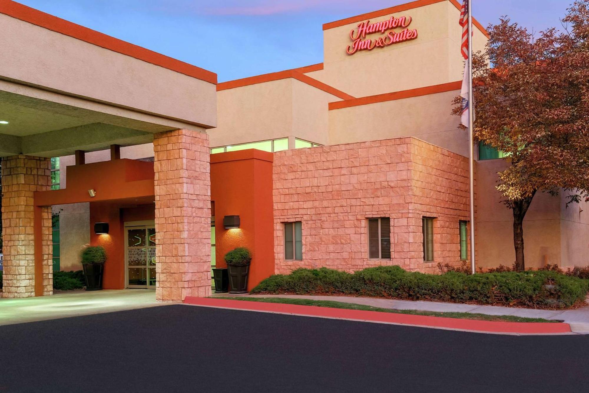 Hampton & Denver Tech Center Hotel 3*