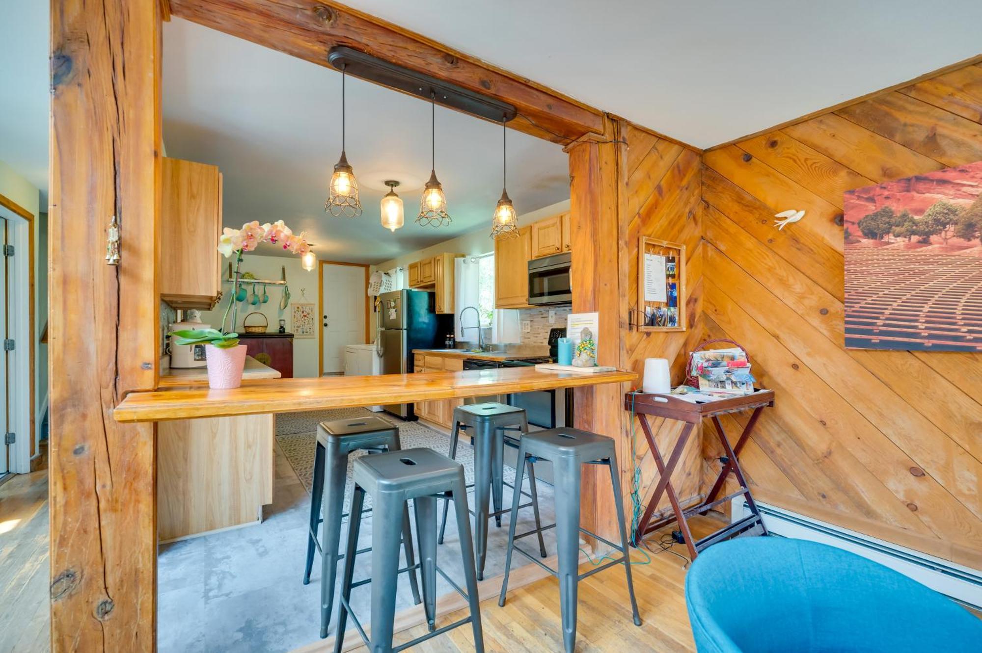 Stunning With Deck About 35 Mi To Denver! Holiday home Golden