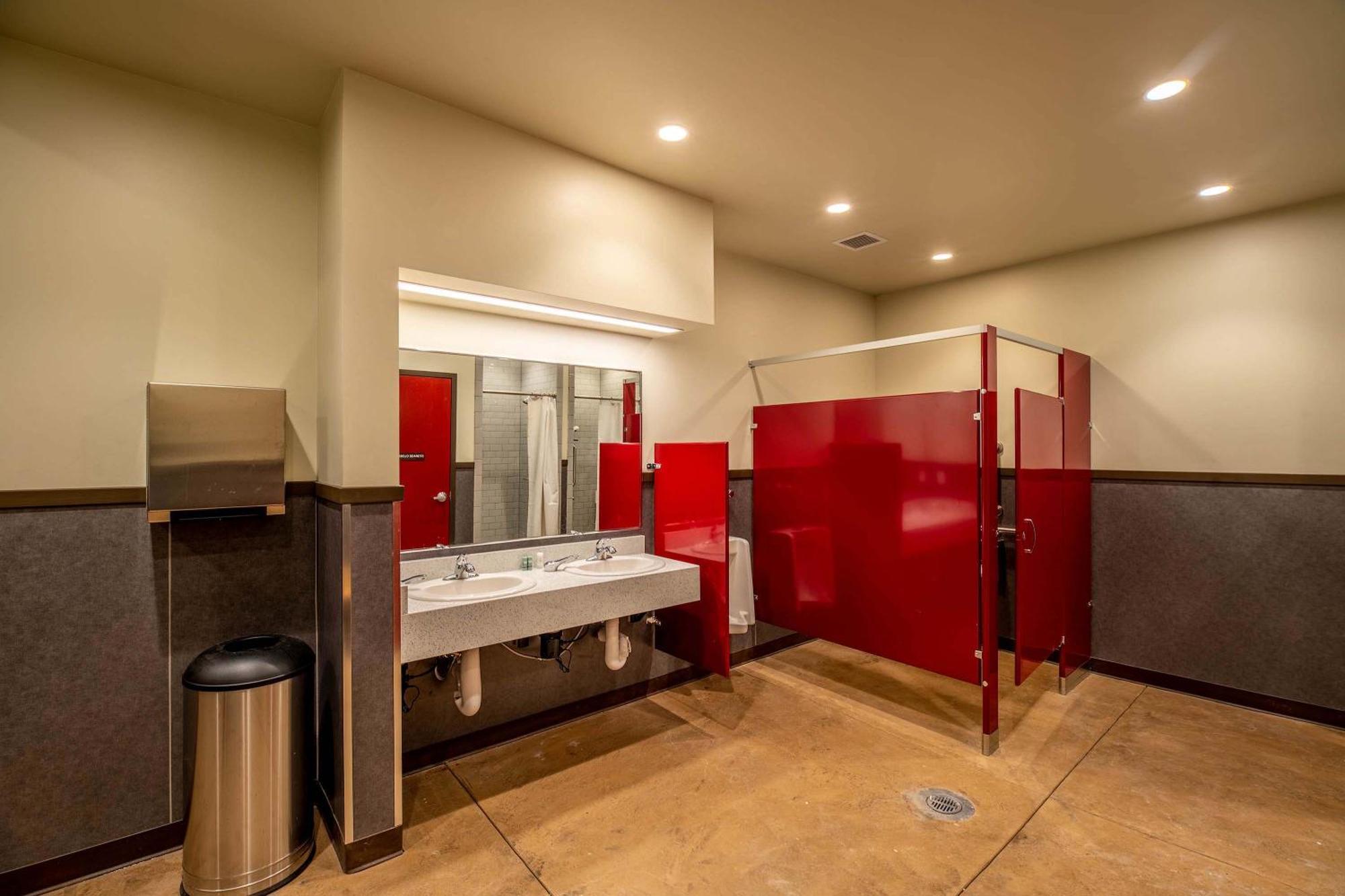 Beautiful Townhome Short Walk To Slopes And Town - Lw01 *