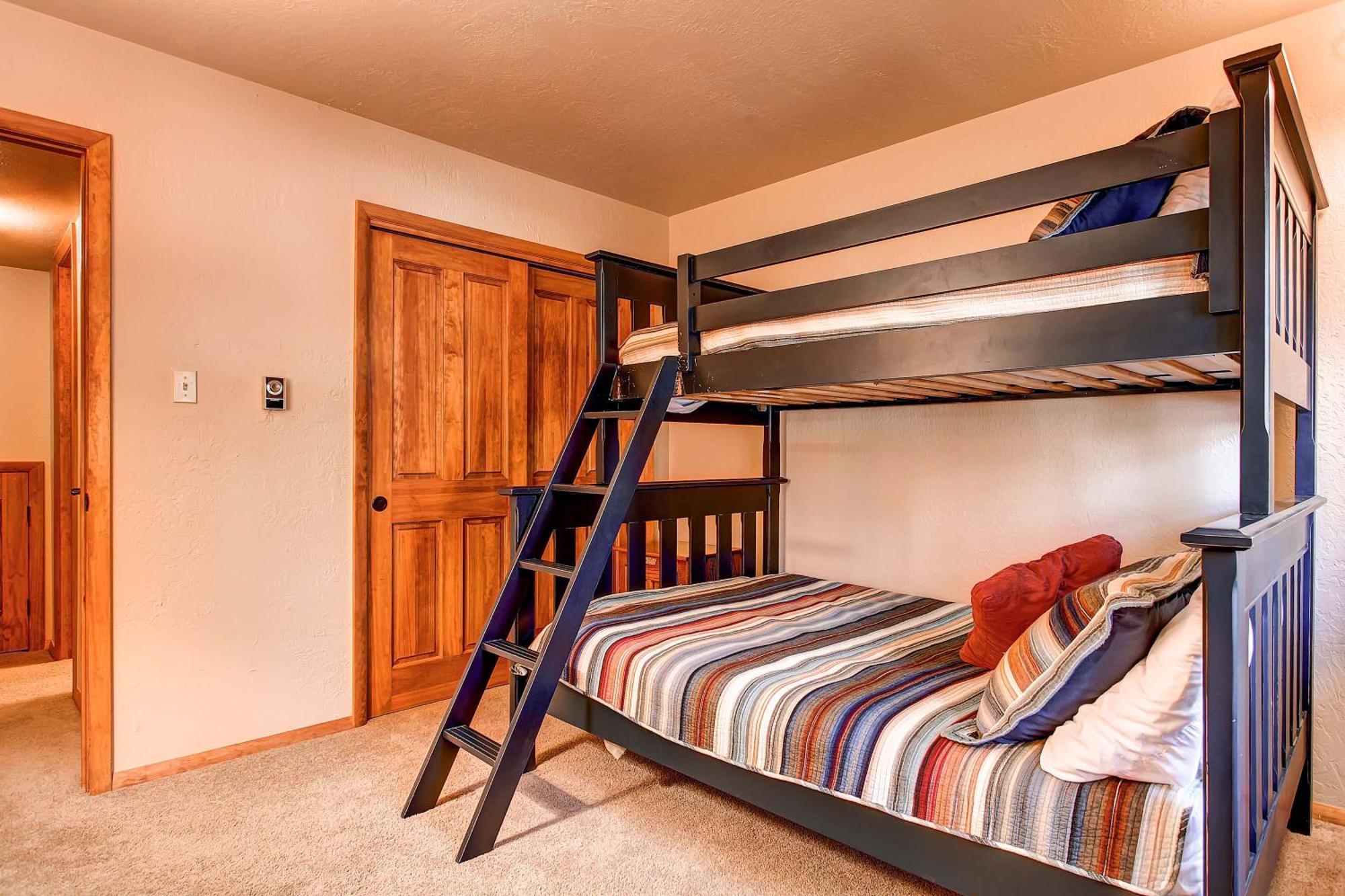 Beautiful Townhome Short Walk To Slopes And Town - Lw01 *