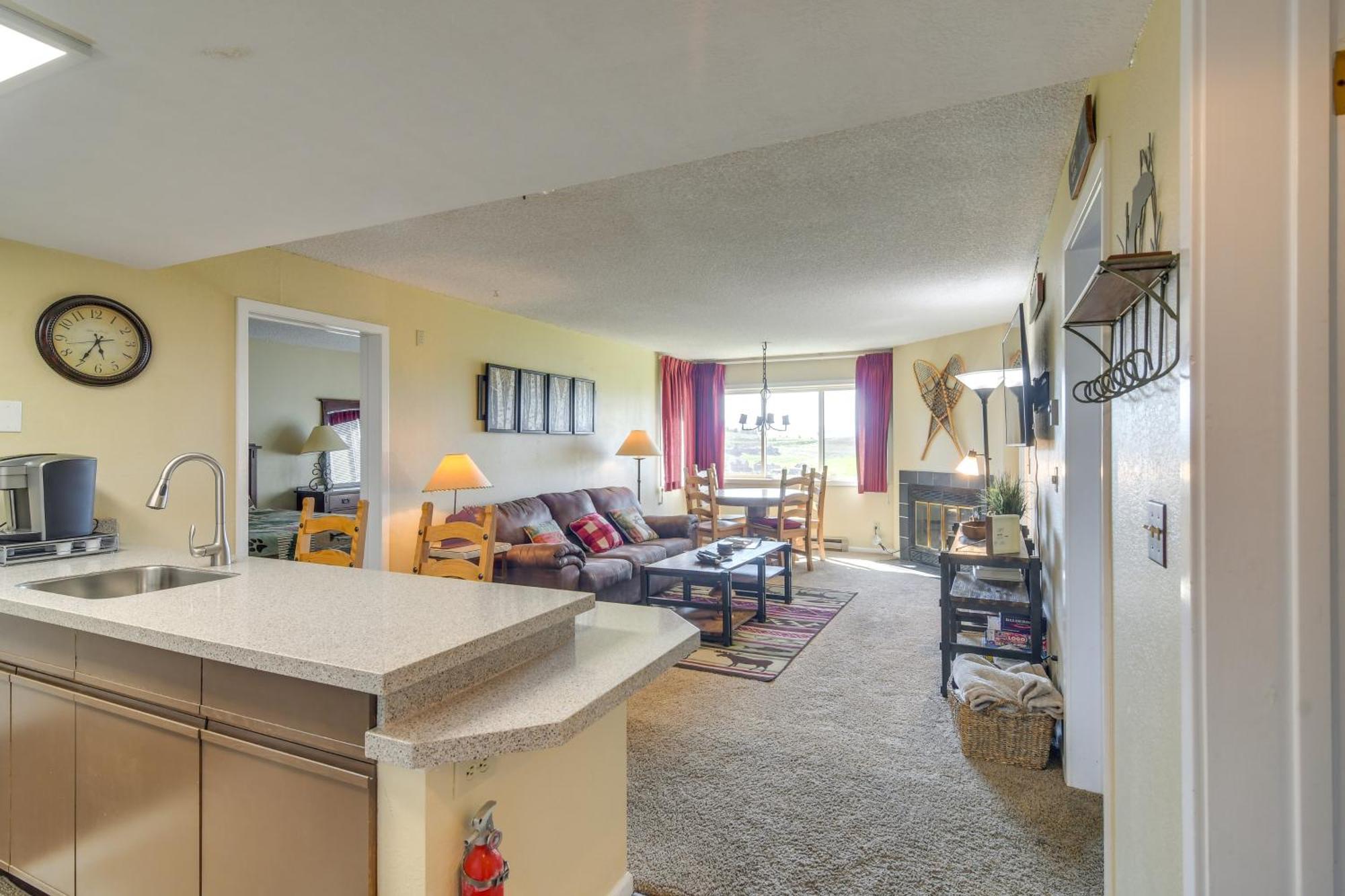 Apartment Vacation Less Than 1 Mi To Ranch!