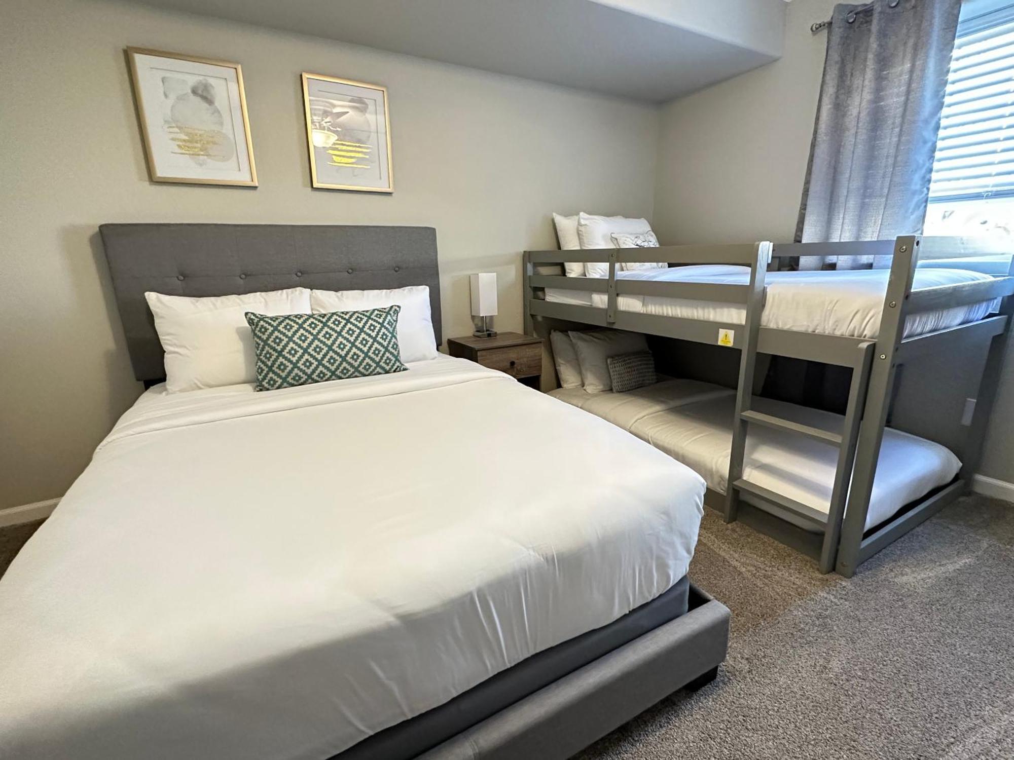 Stylish & Comfy Getaway In Pueblo West