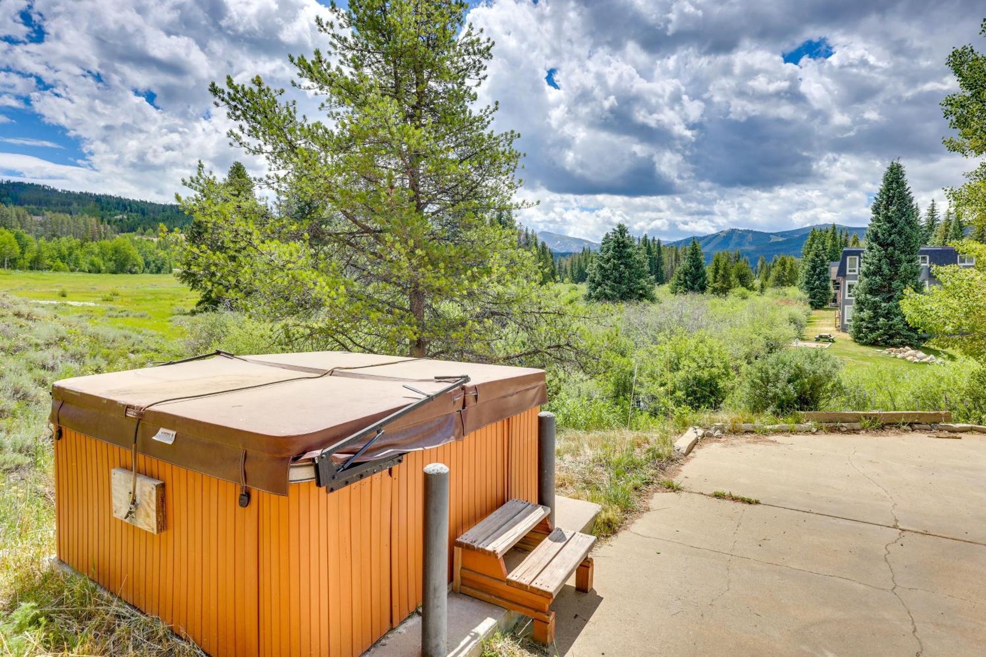 Cozy With Views, 3 Mi To Resort! Winter Park