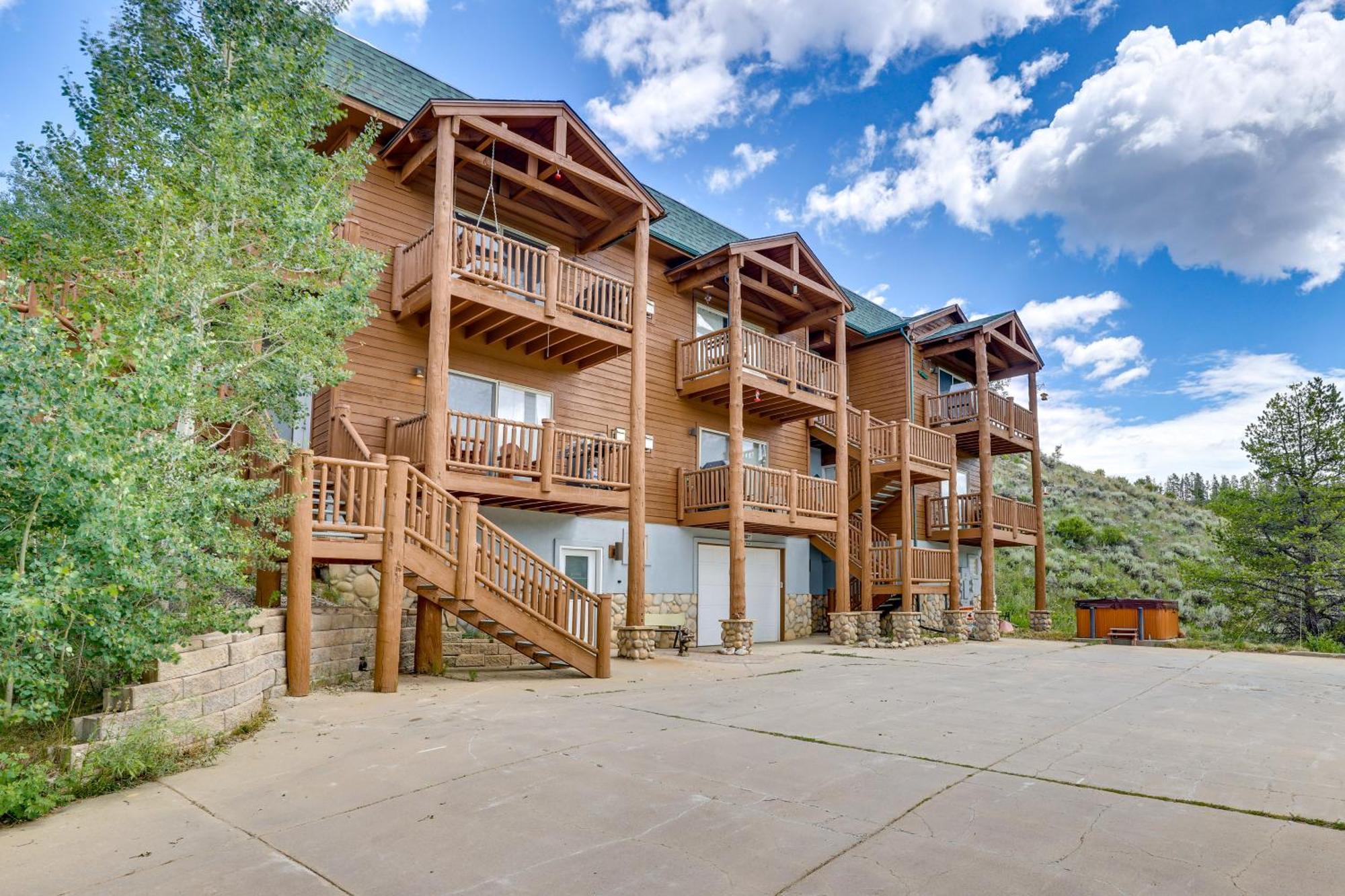 Cozy With Views, 3 Mi To Resort!