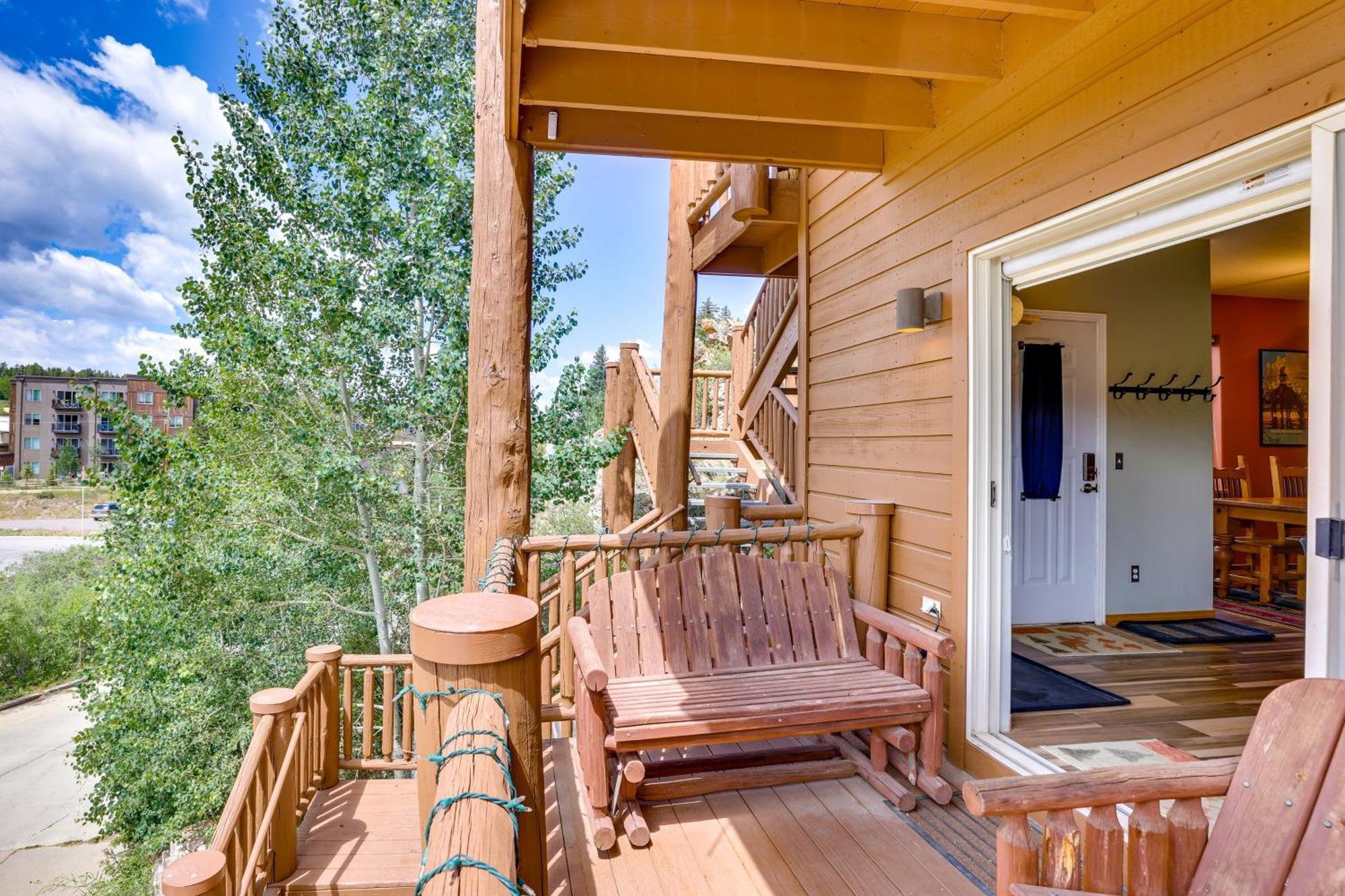 Cozy With Views, 3 Mi To Resort! *