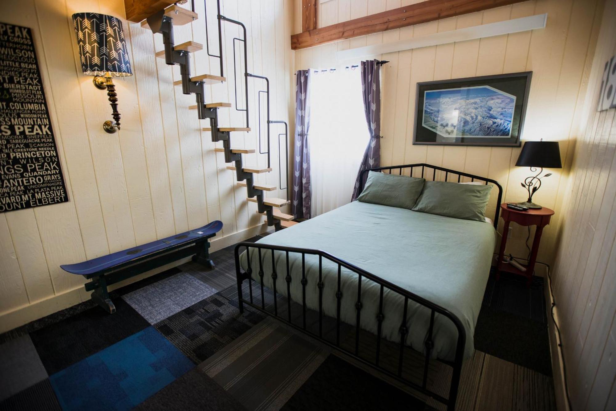 The Viking - Downtown Colorado Hotel 2*