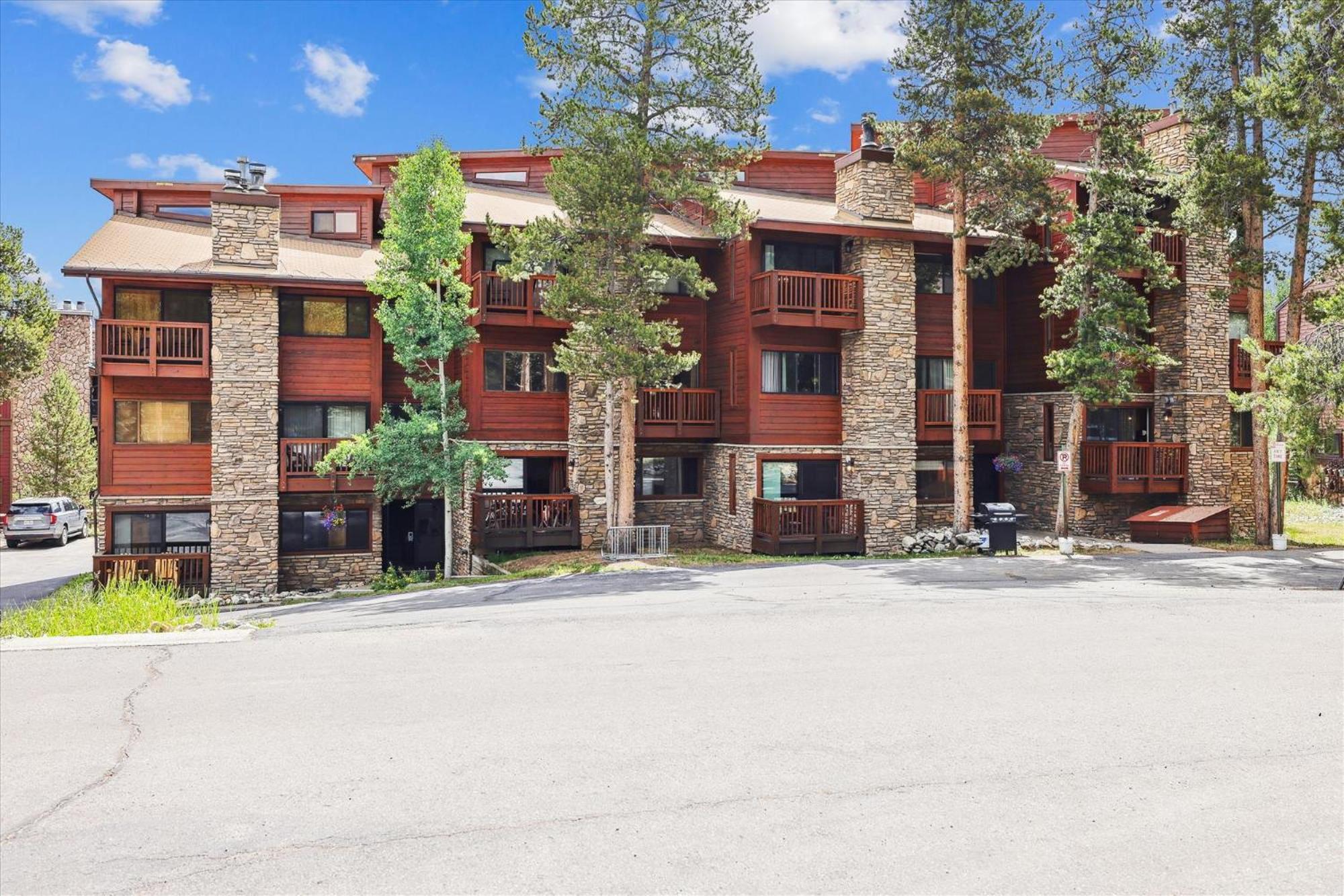 Pine Ridge 15a Apartment *
