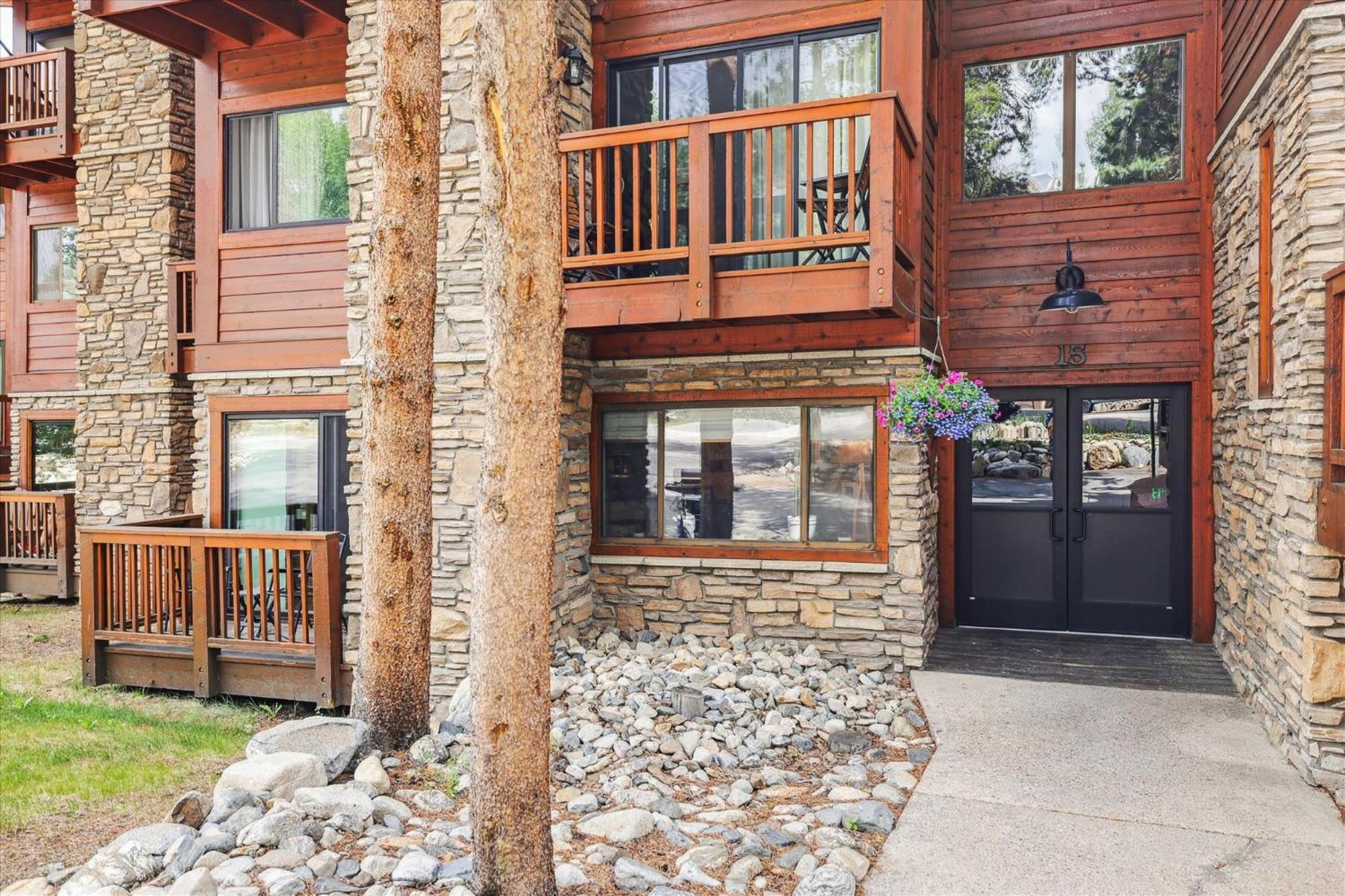 Apartment Pine Ridge 15a