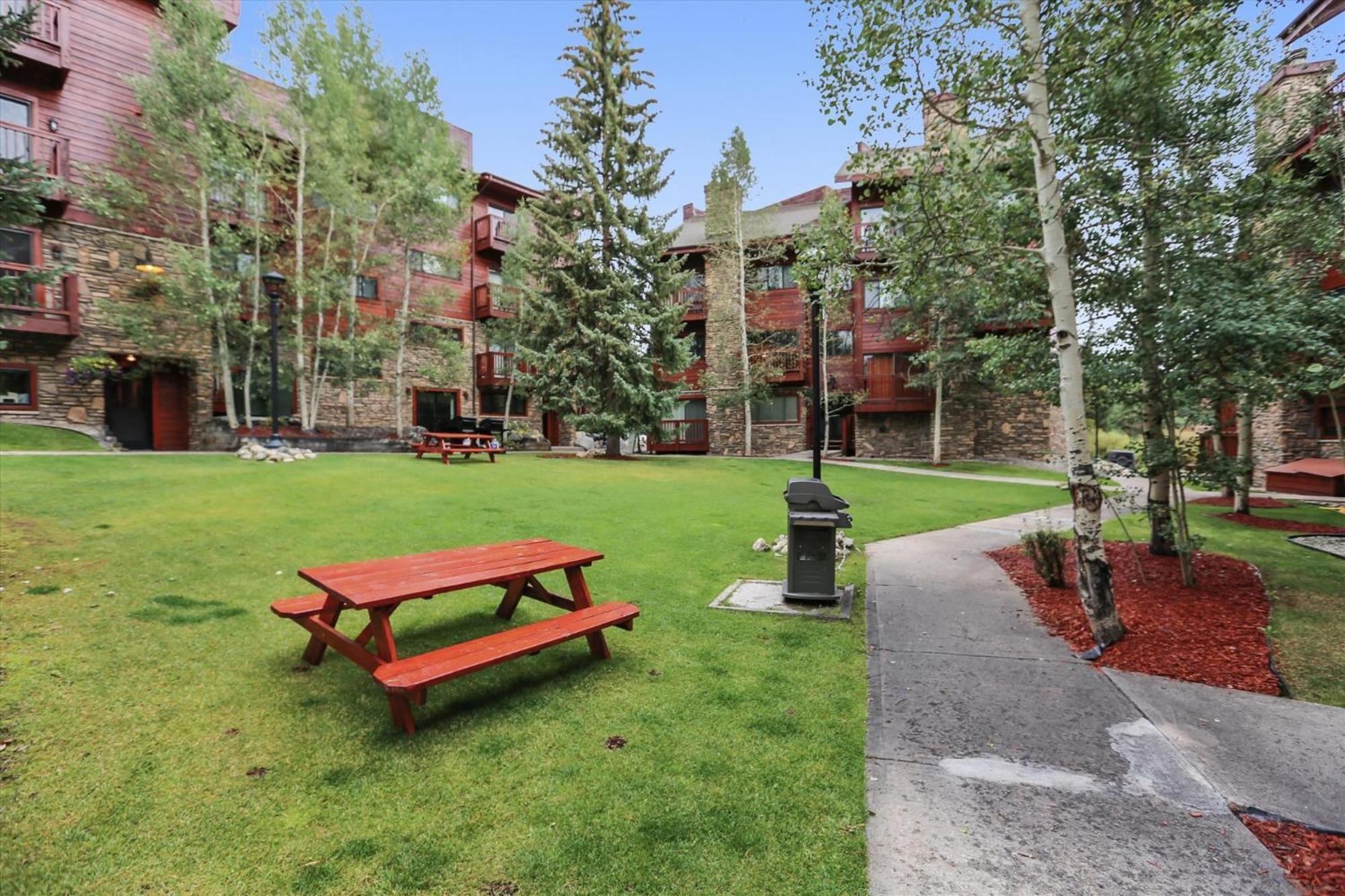 Apartment Pine Ridge 15a *