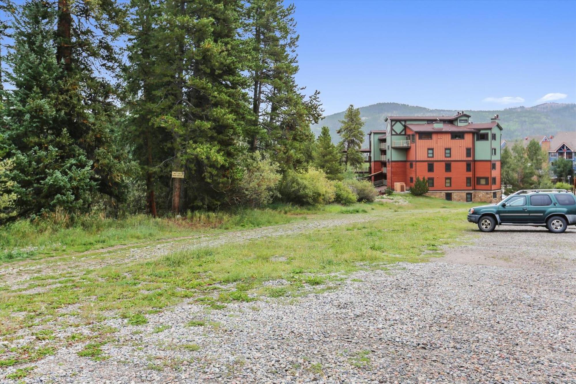 Pine Ridge 15a Apartment *