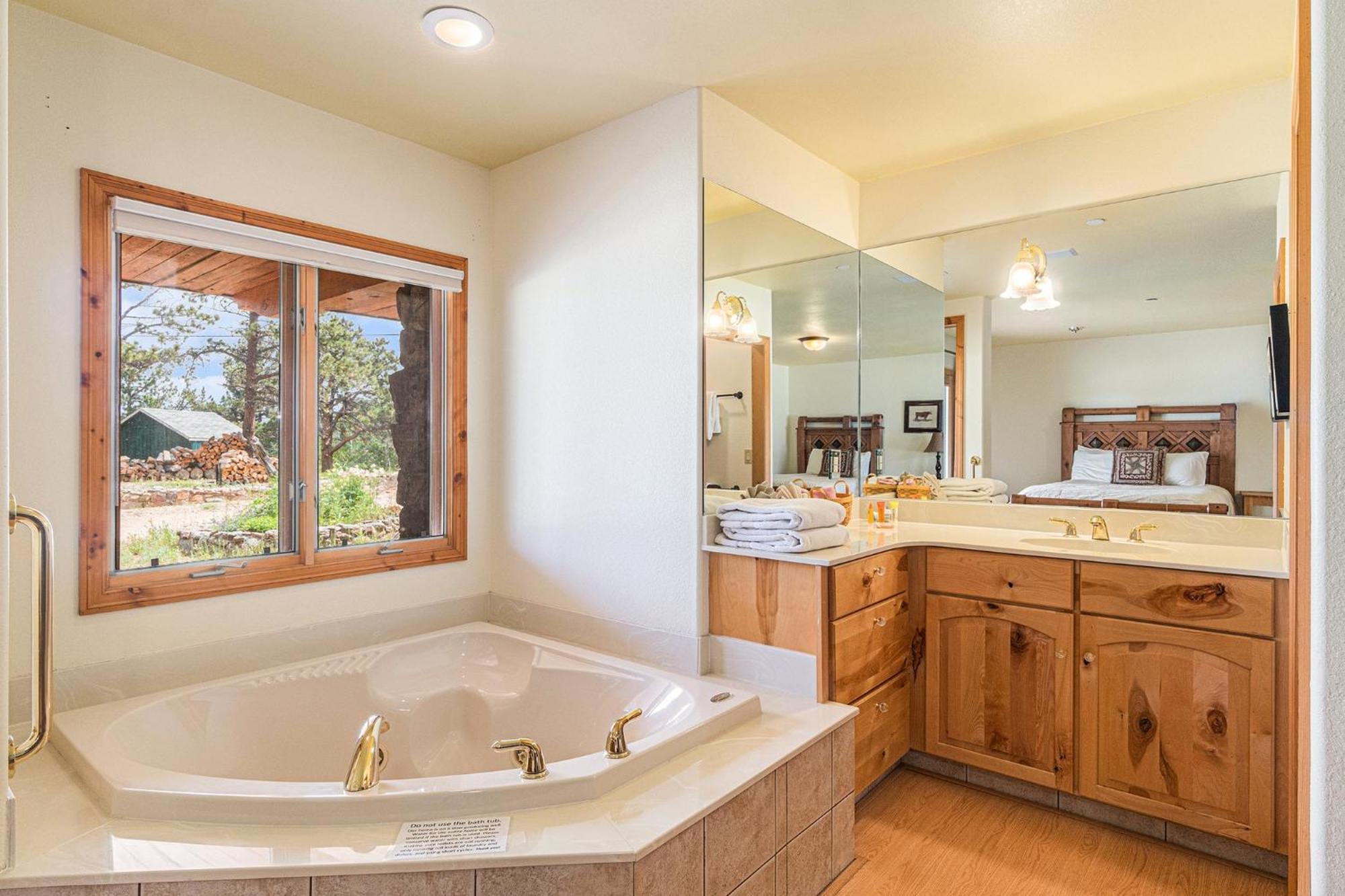 H7 At Hope Mountain -- 6-bedroom Retreat At Colorado