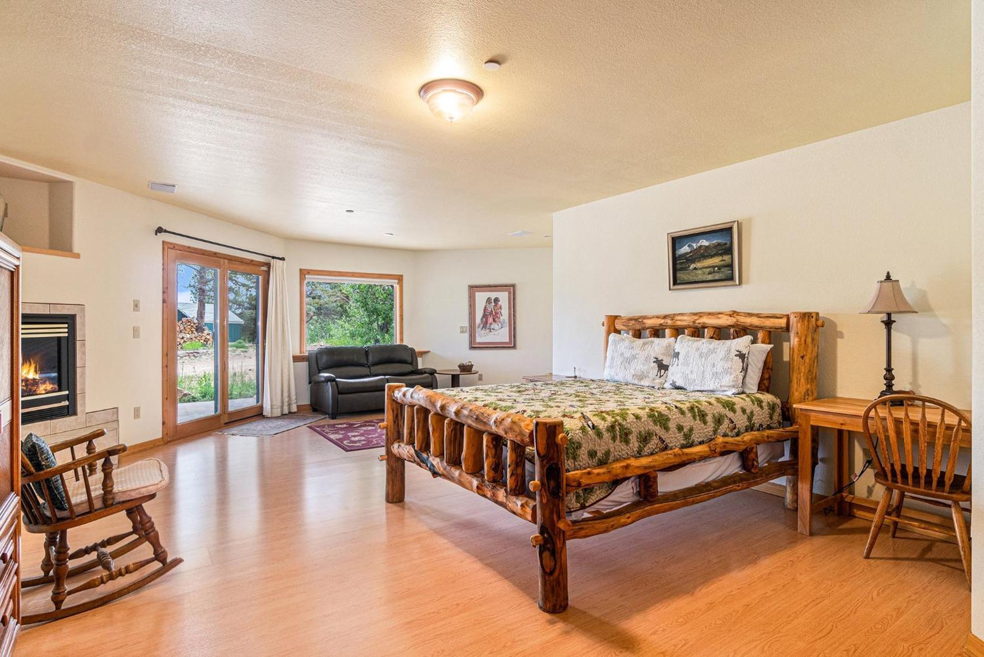 H7 At Hope Mountain -- 6-bedroom Retreat At Colorado Allenspark