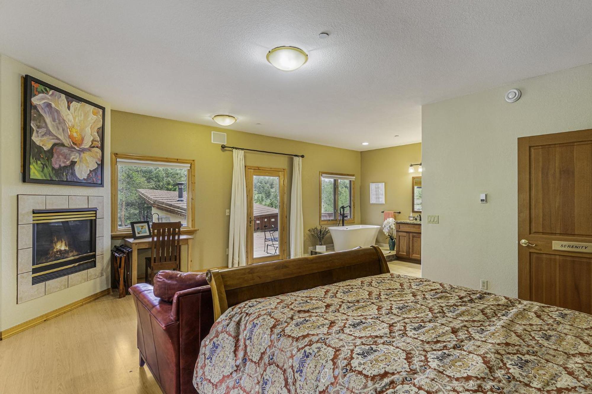 H7 At Hope Mountain -- 6-bedroom Retreat At Colorado Allenspark