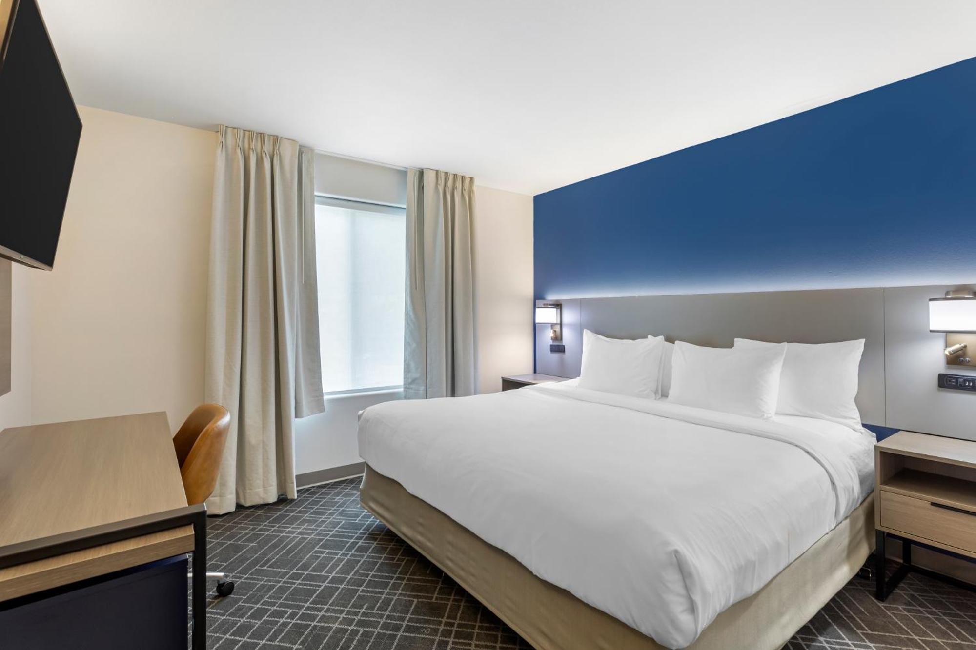 Comfort & On The River Hotel 3*