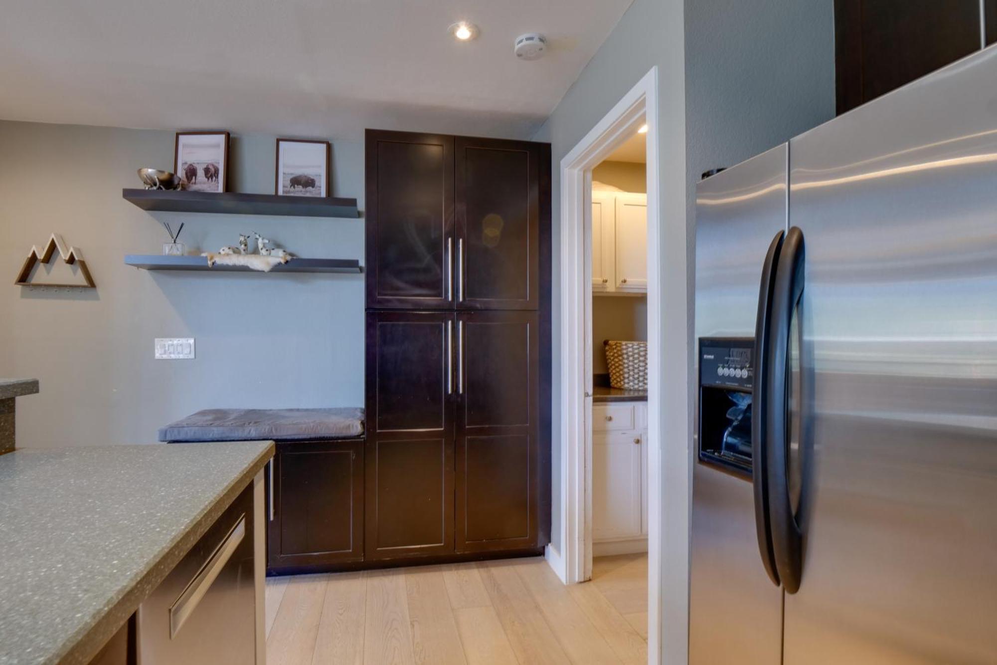 Apartment Tranquil Vacation Unit With Luscious Views Avon