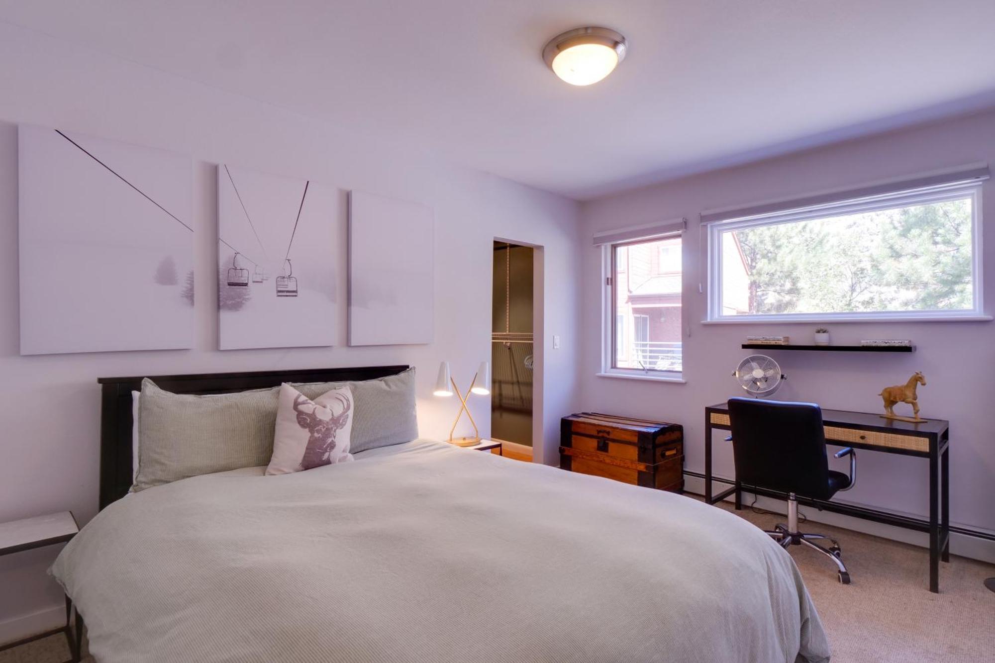 Tranquil Vacation Unit With Luscious Views *