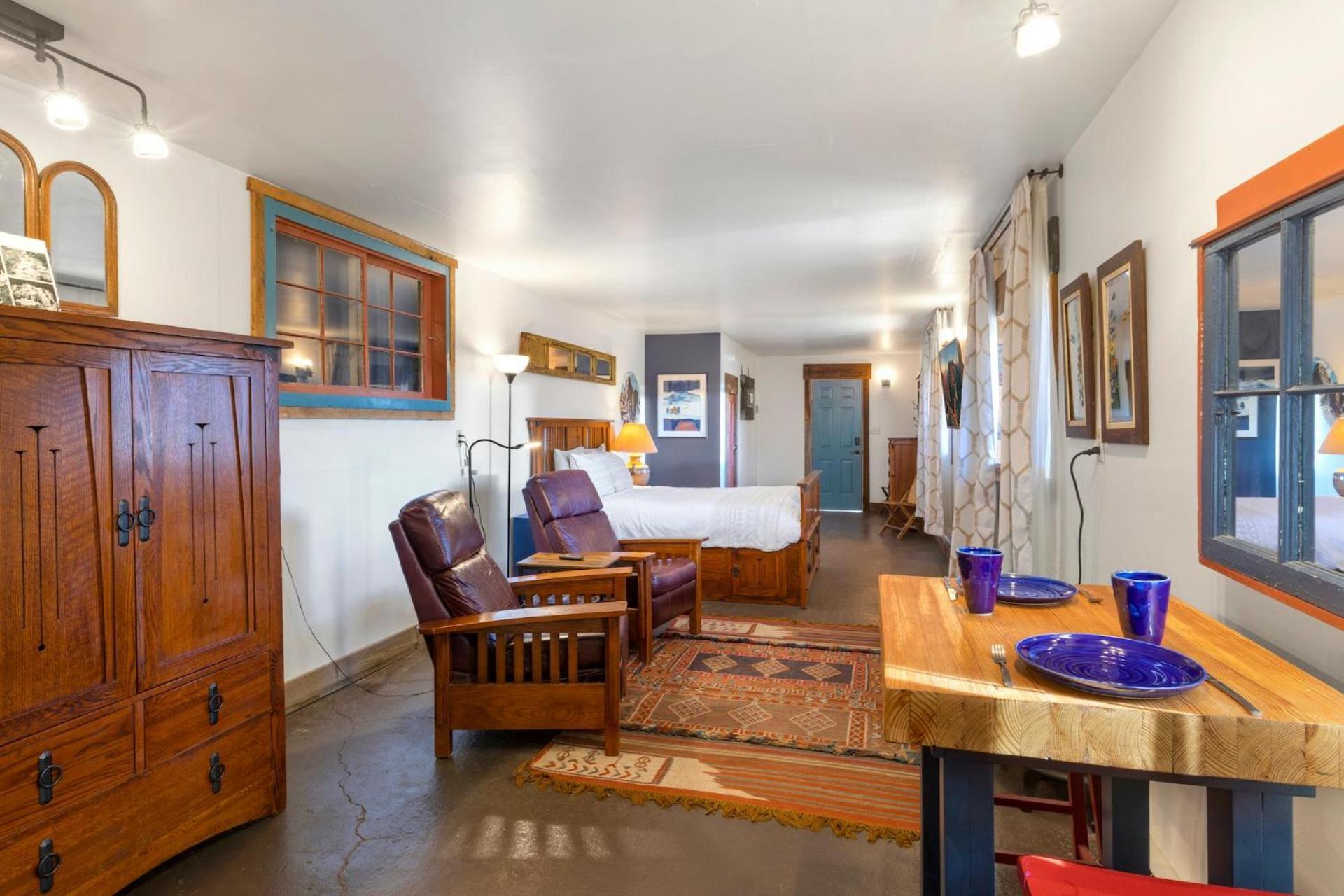 Main Street Apartment *