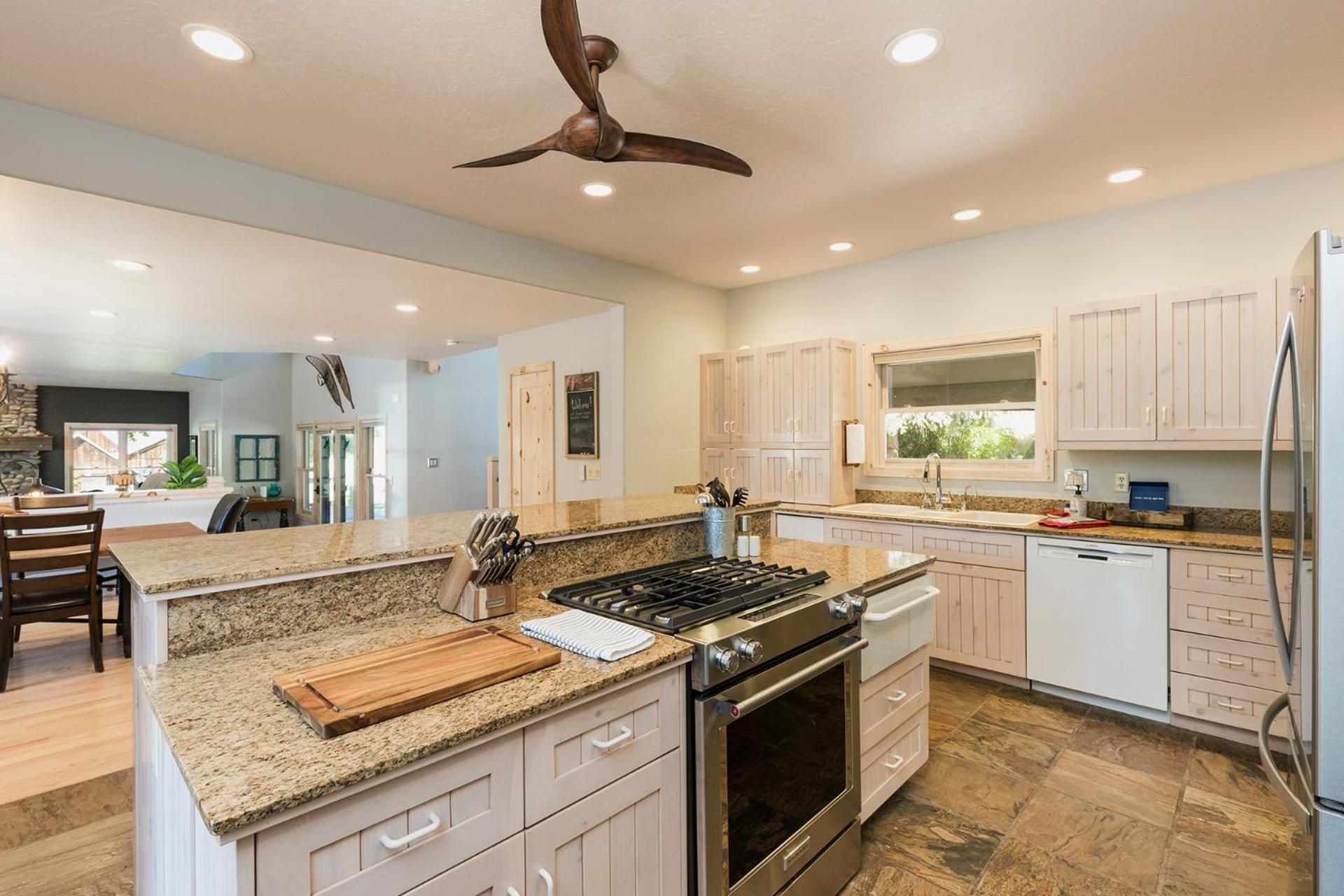 Holiday home 3076 W Highway 160 - Main House *