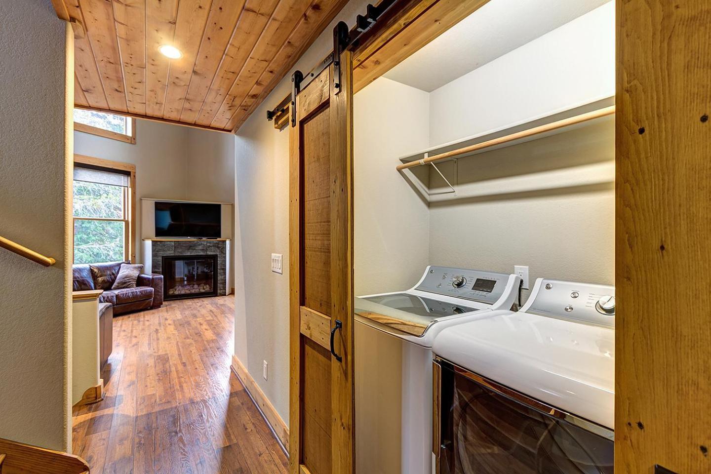 Holiday home Gorgeous Updated Mountain Just Minutes From The Slopes, Private Hot Tub, Pool Table!