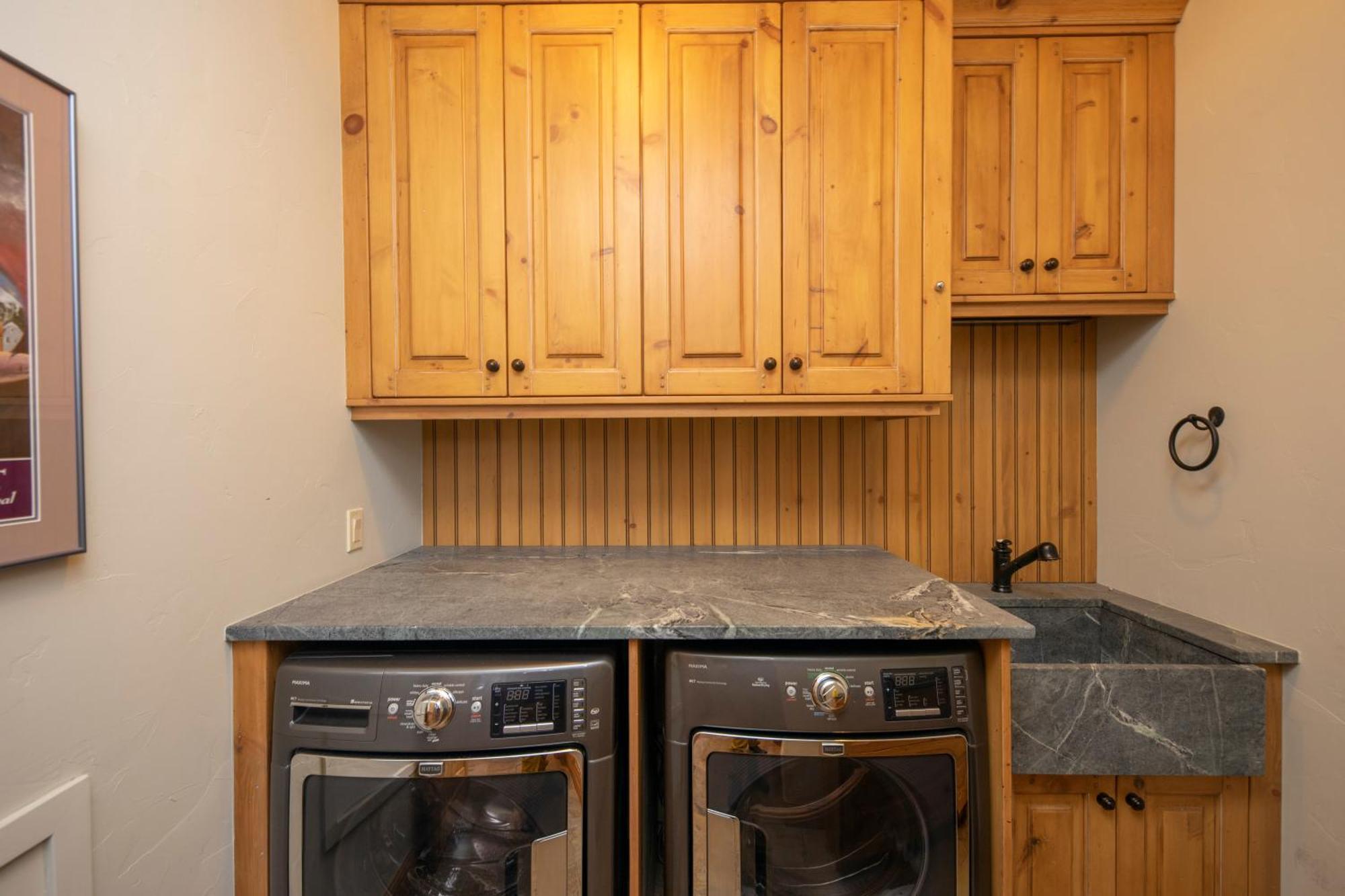 Walking Distance To Downtown Breck, Stunning Panorama, Hot Tub, Foosball, Arcade Machine! *
