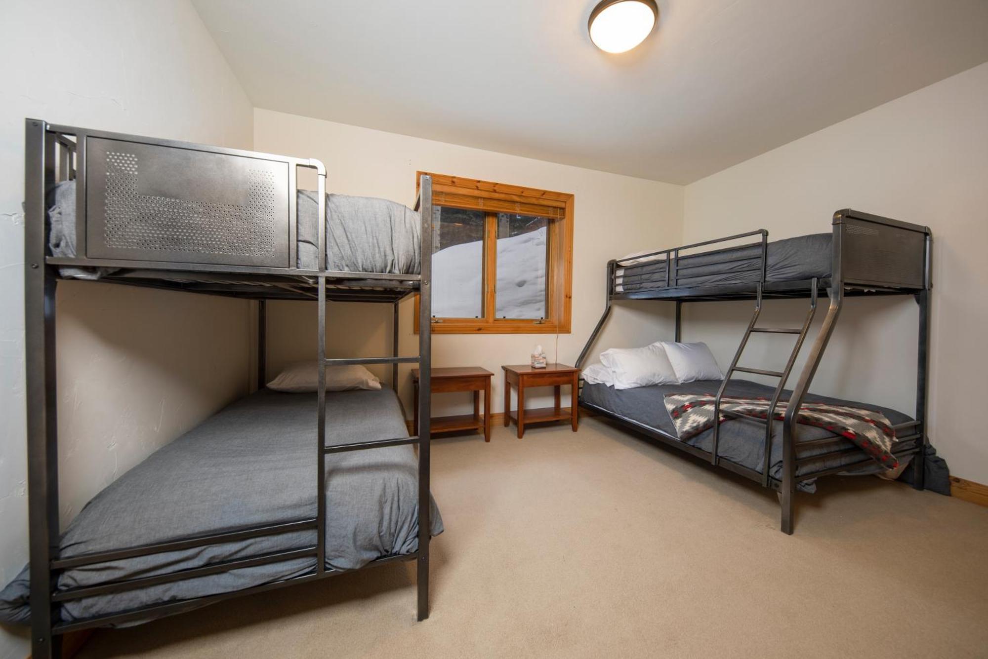 Walking Distance To Downtown Breck, Stunning Panorama, Hot Tub, Foosball, Arcade Machine! Breckenridge