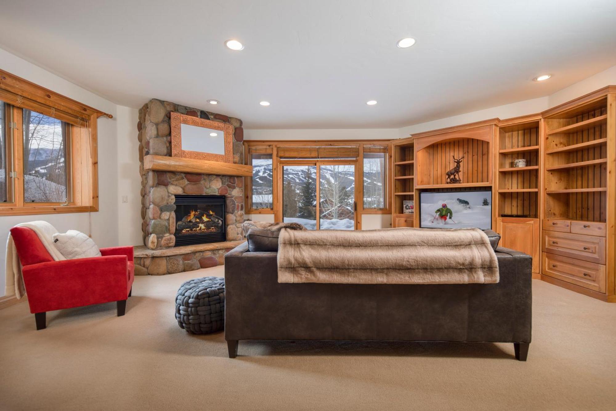 Holiday home Walking Distance To Downtown Breck, Stunning Panorama, Hot Tub, Foosball, Arcade Machine! Breckenridge